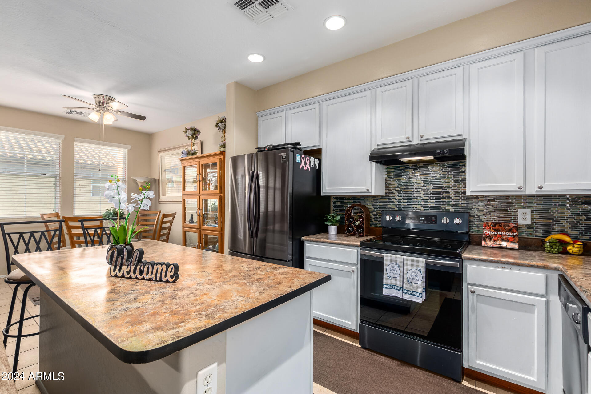 2044 N 78TH Glen