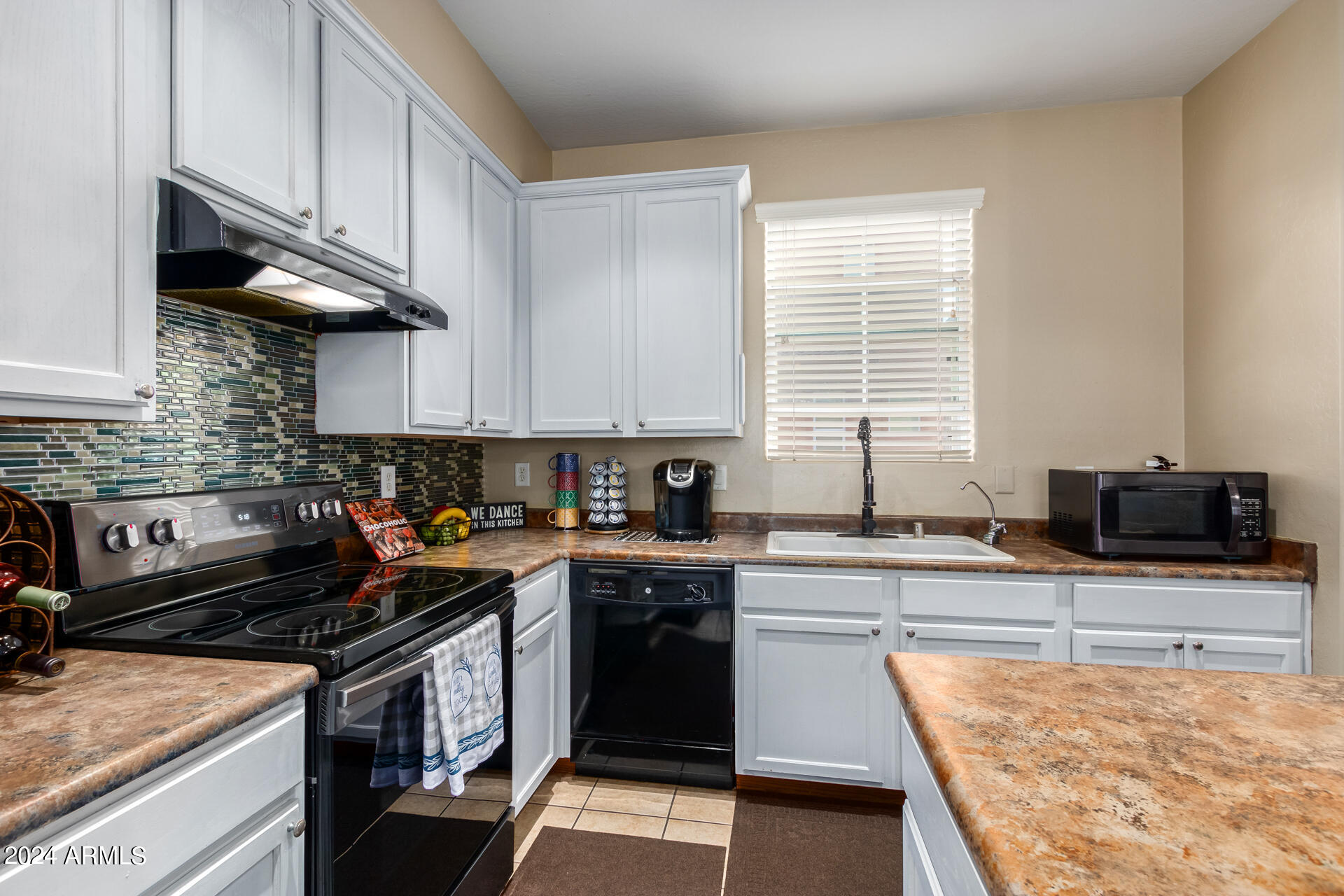 2044 N 78TH Glen