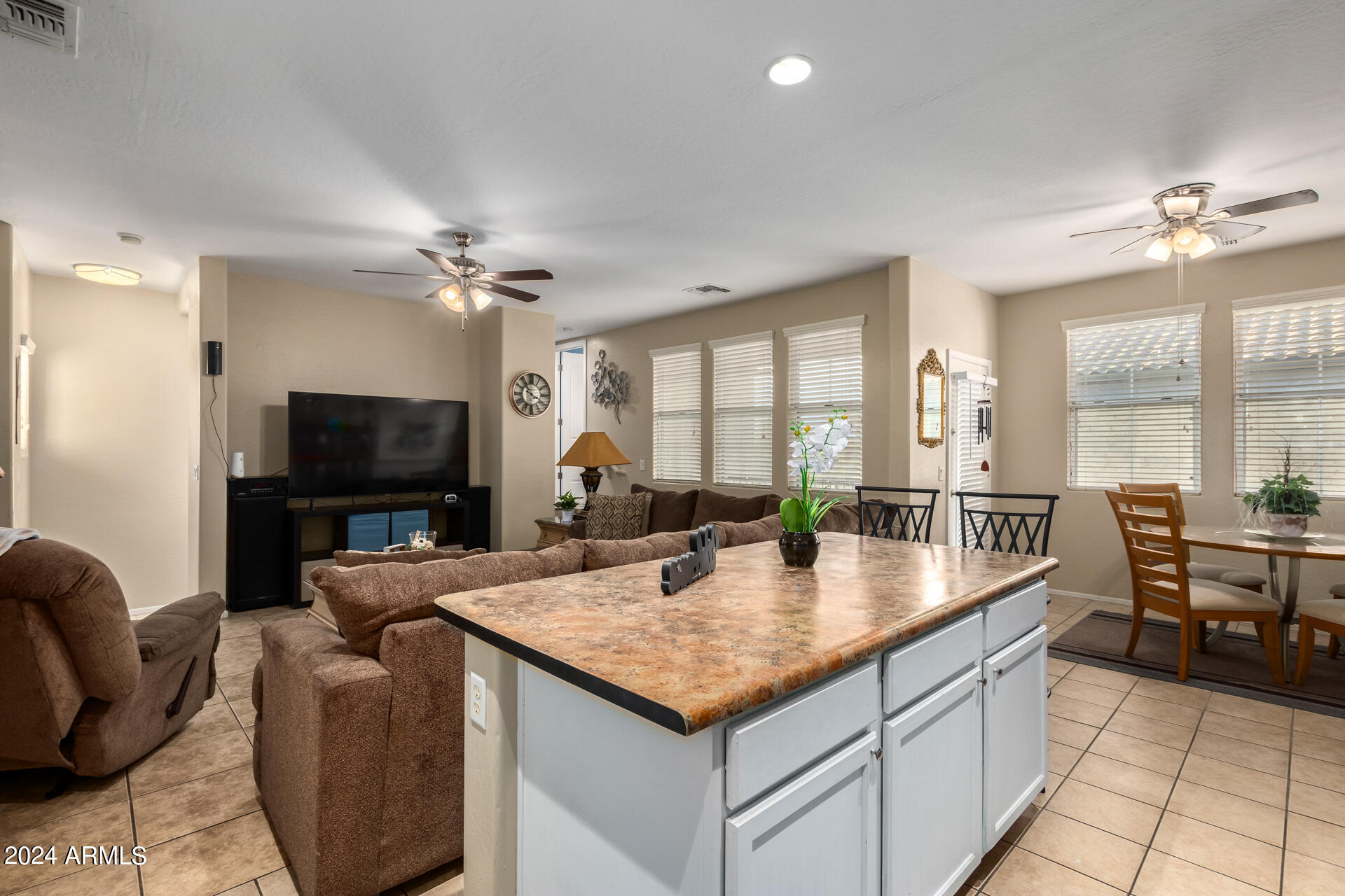 2044 N 78TH Glen