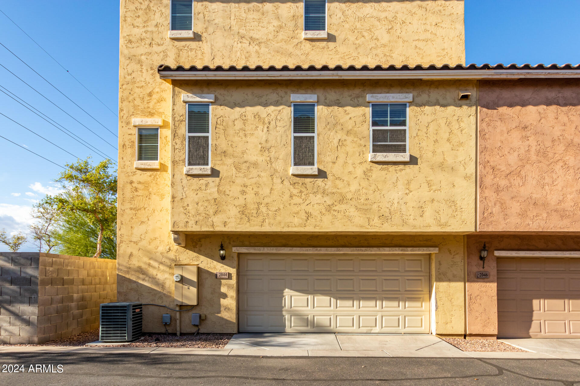 2044 N 78TH Glen