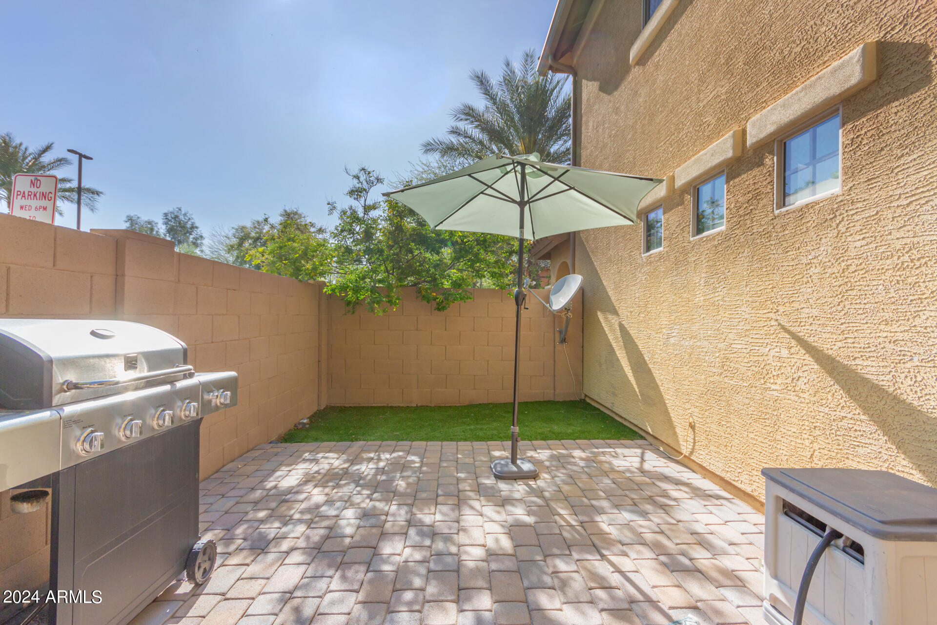 2506 E VERMONT Drive