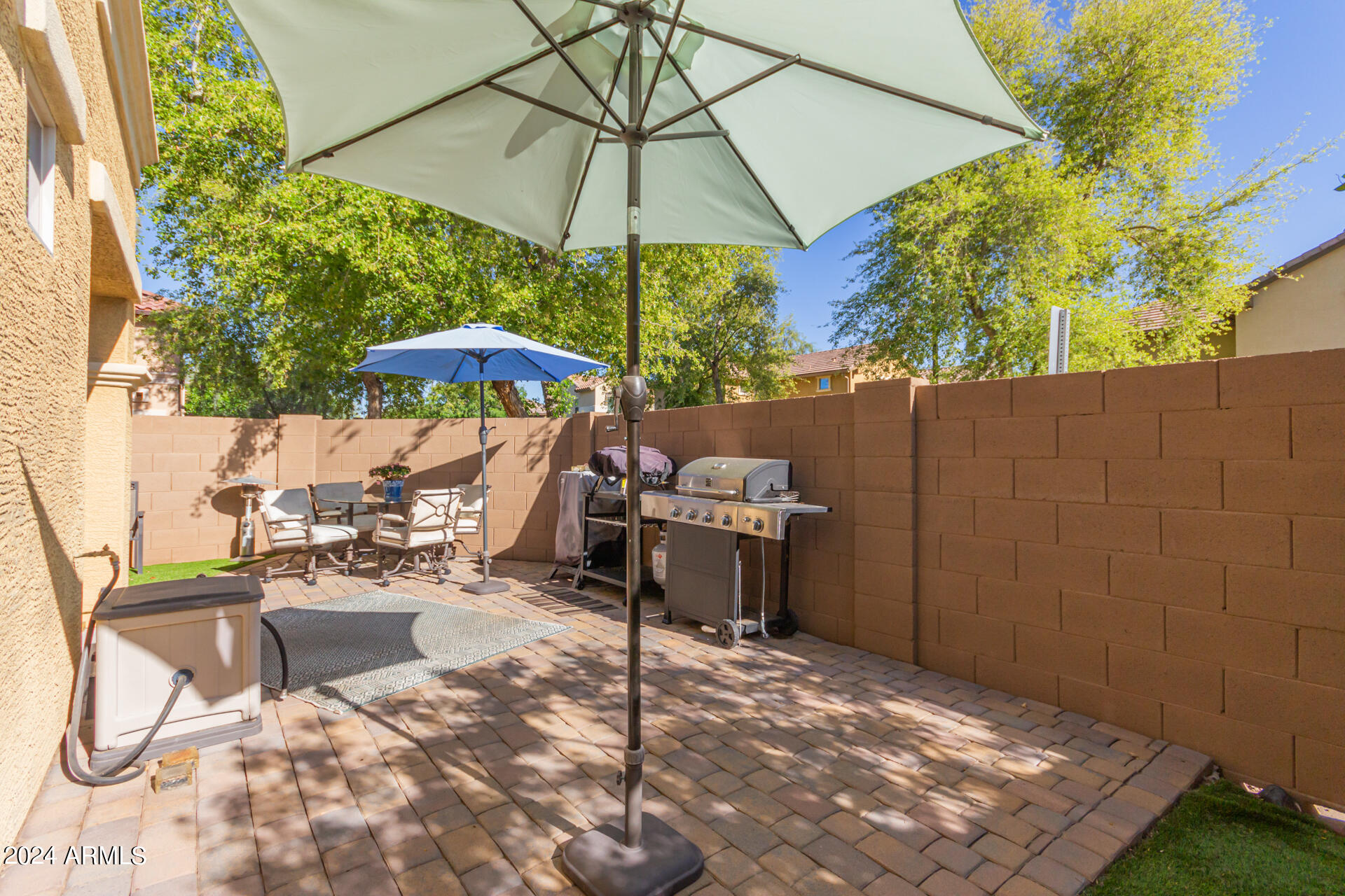 2506 E VERMONT Drive