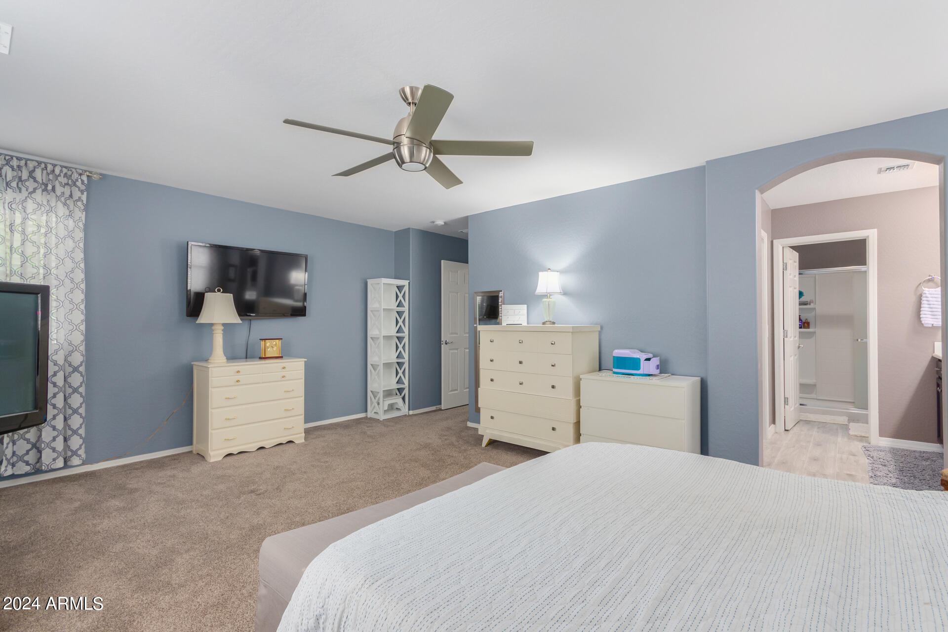 2506 E VERMONT Drive