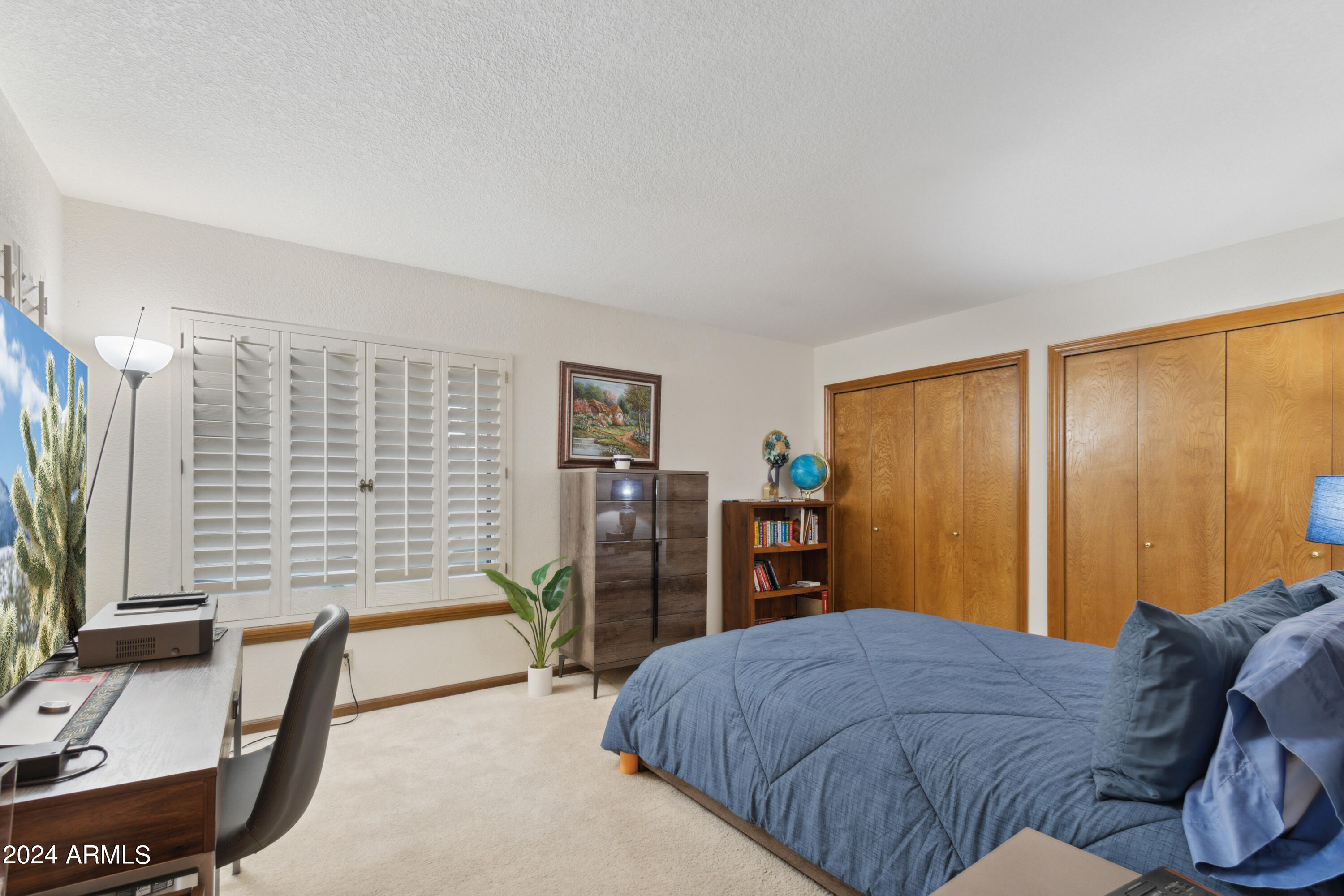 10645 E MISSION Lane