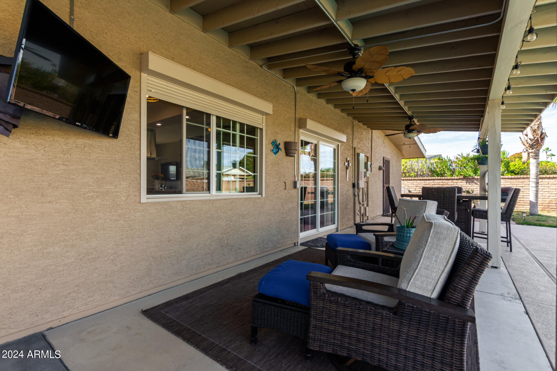 11162 W PALMERAS Drive
