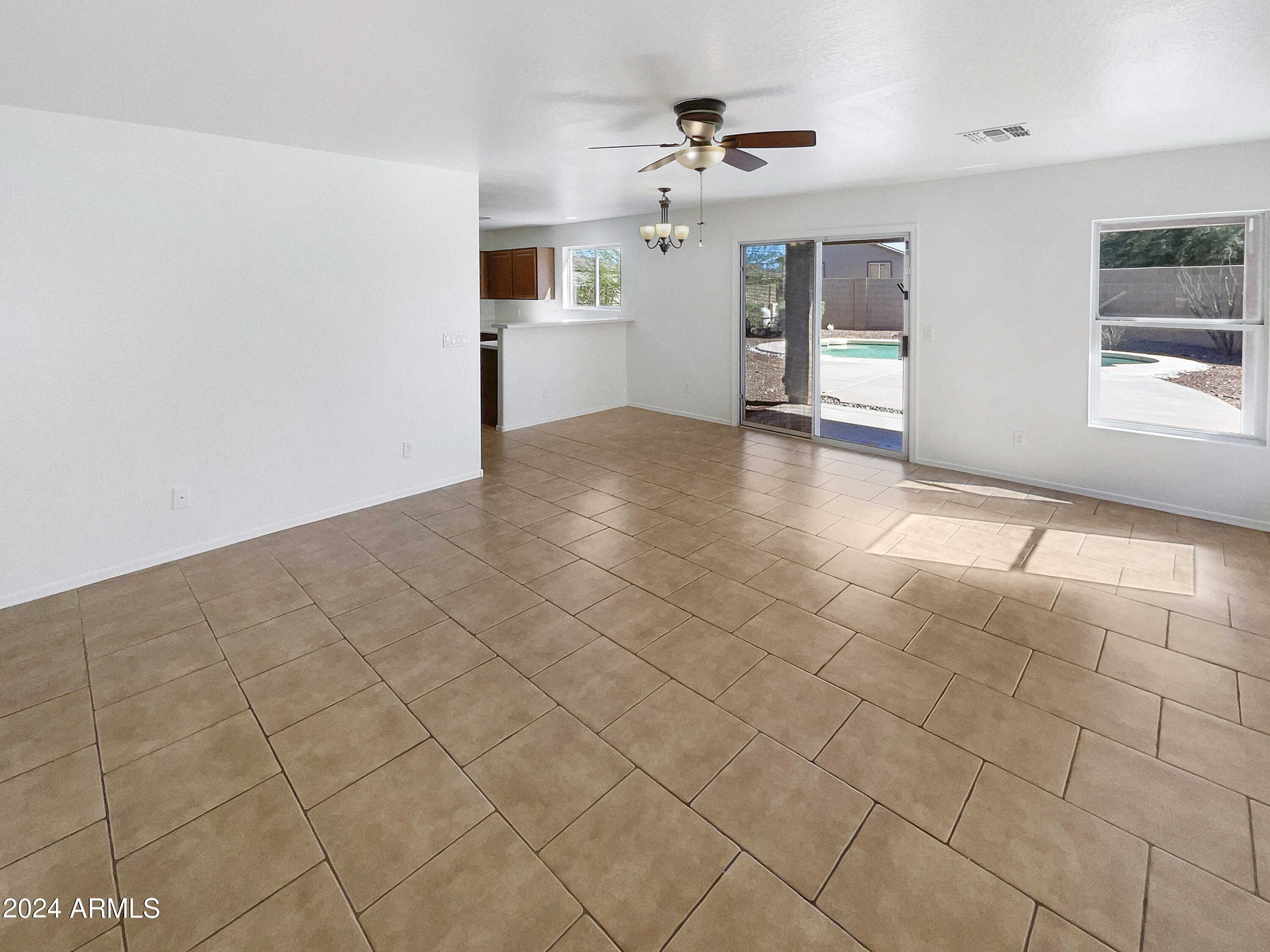 22595 W MESQUITE Drive