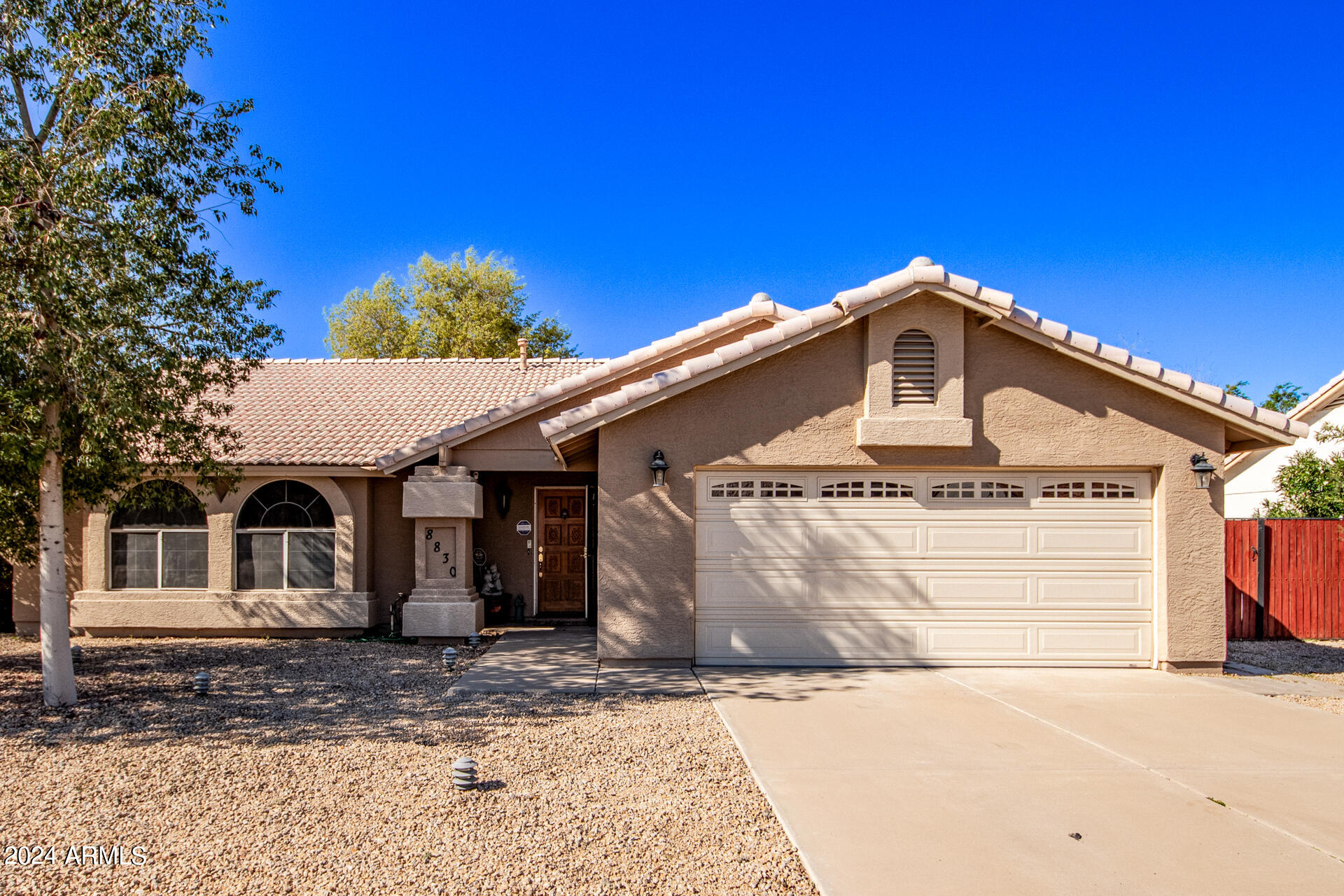 8830 W CHARTER OAK Road