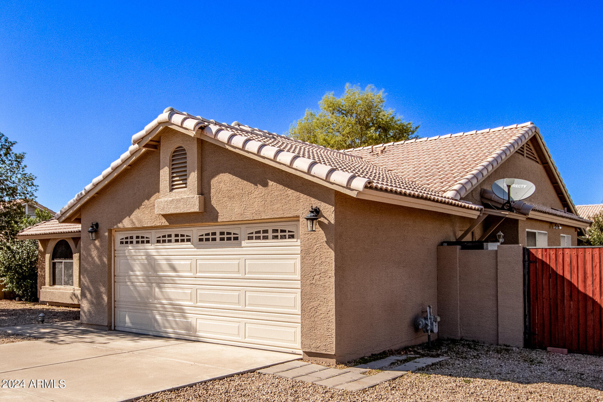 8830 W CHARTER OAK Road