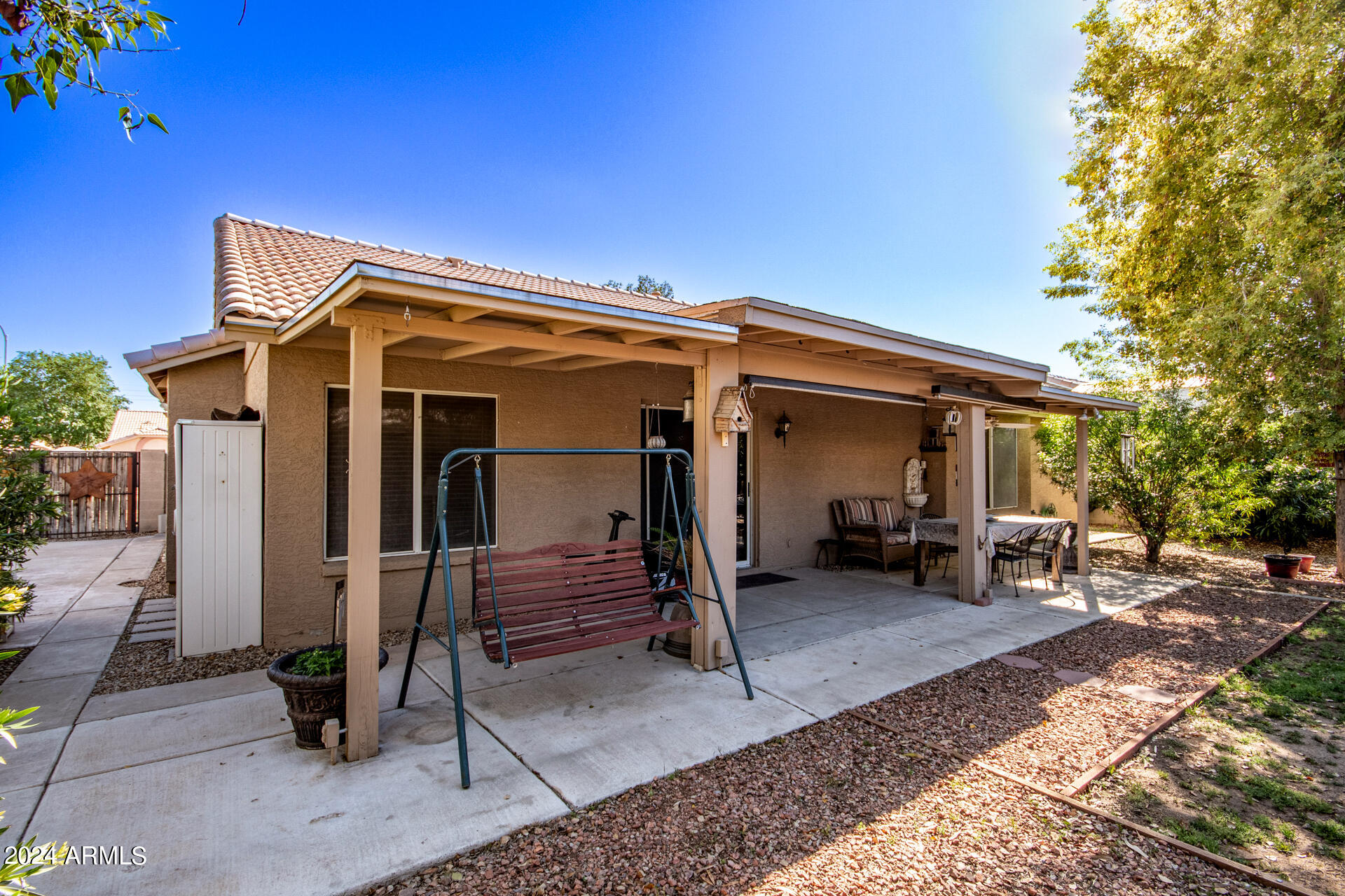 8830 W CHARTER OAK Road