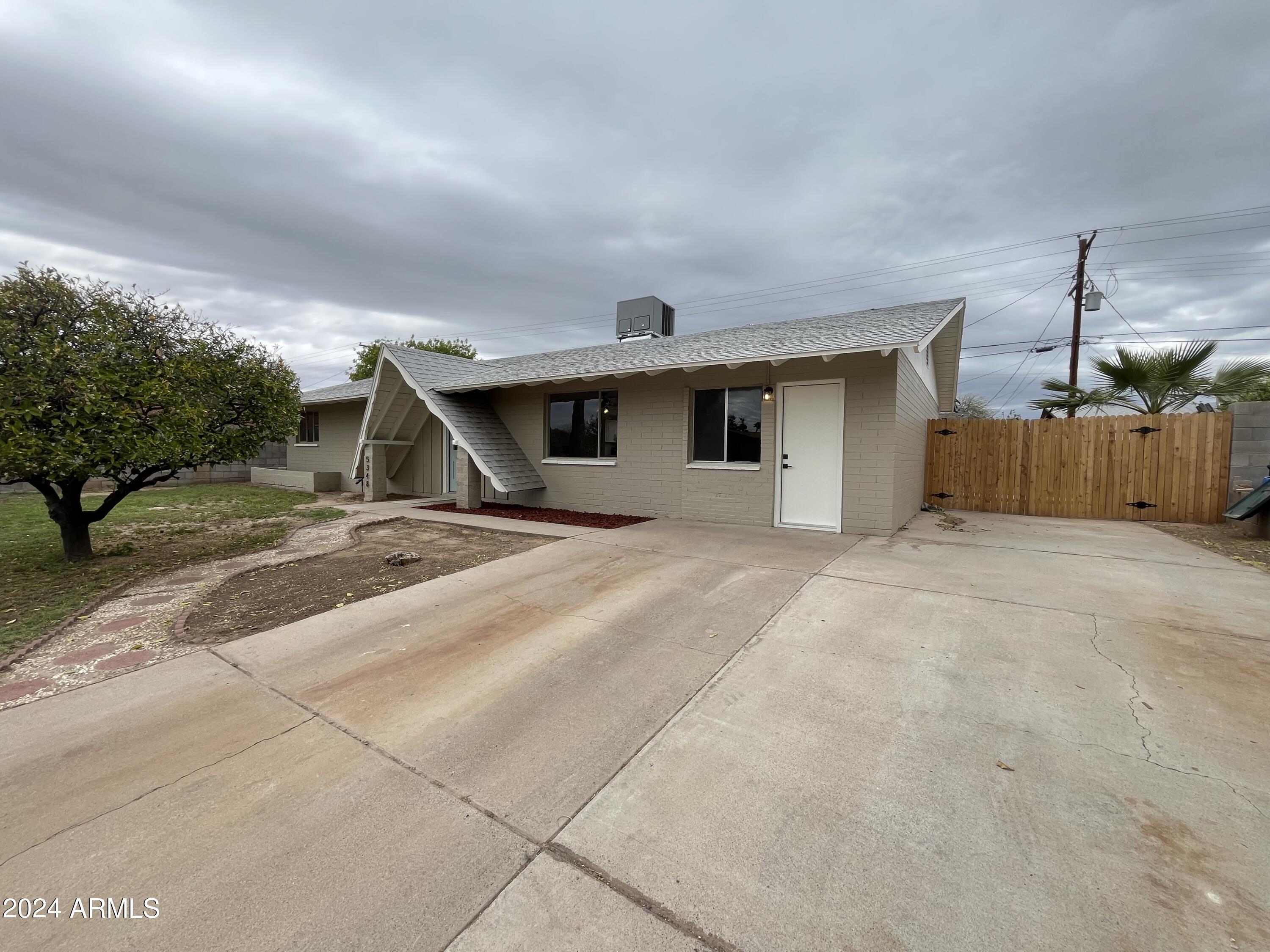 5348 W MULBERRY Drive