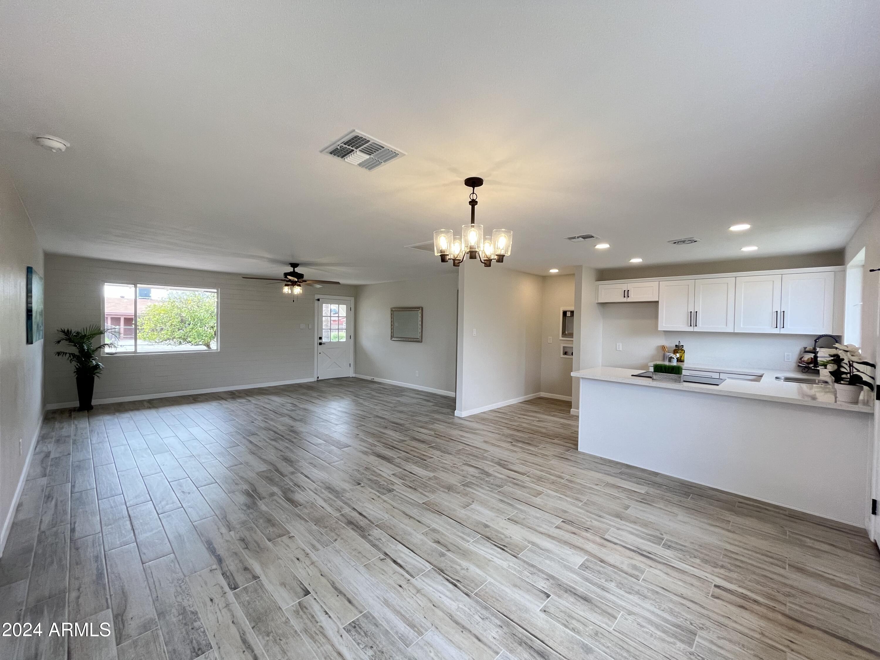 5348 W MULBERRY Drive