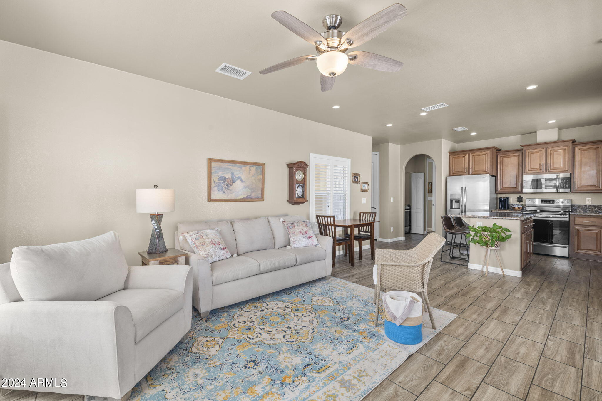 650 N Hawes Road, 3522