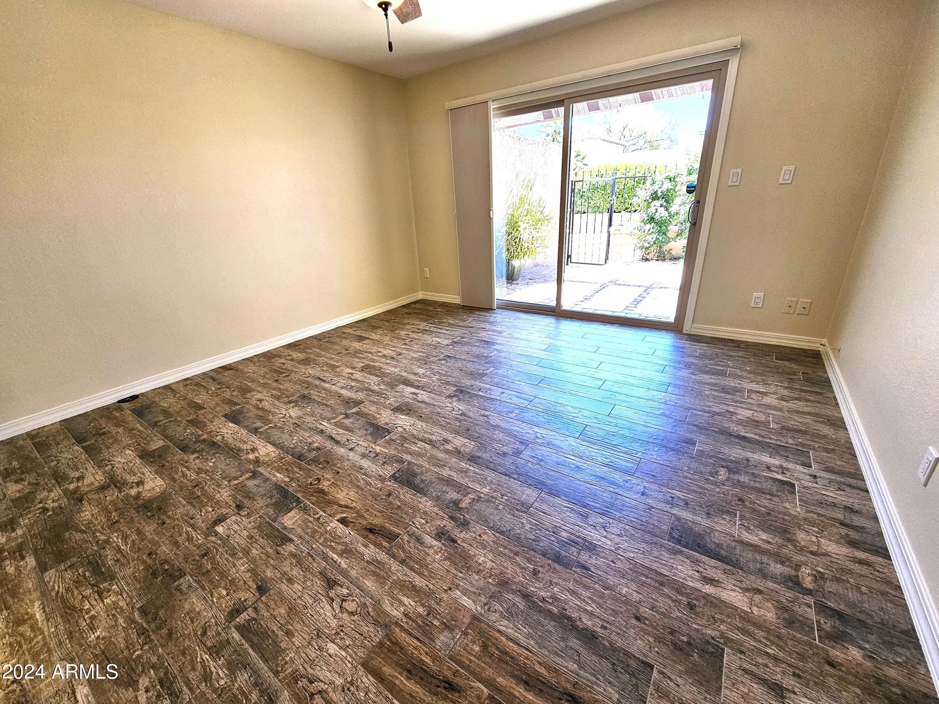 8109 E VIA DE VIVA --