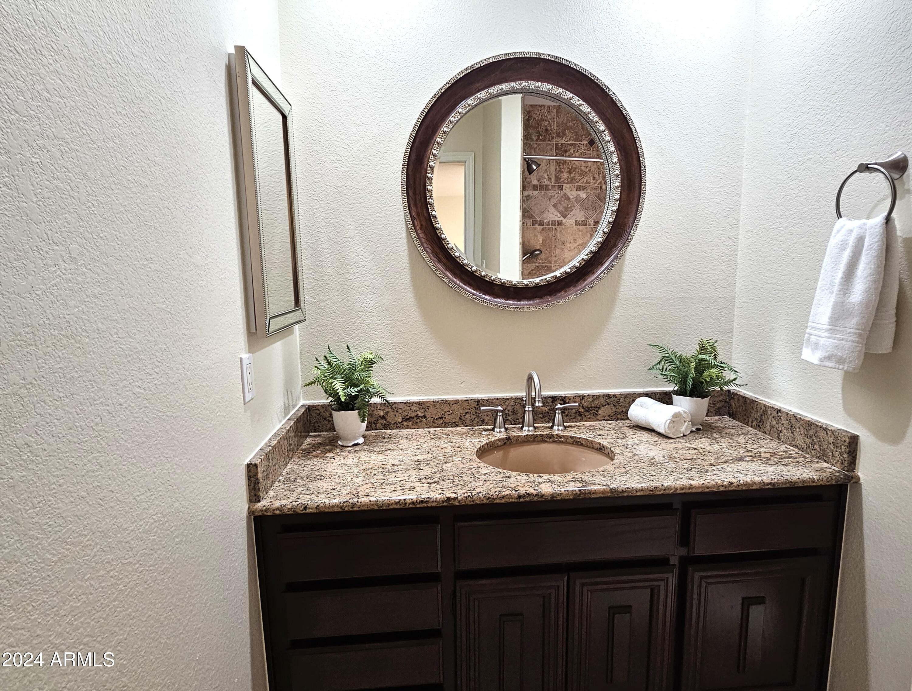 8109 E VIA DE VIVA --