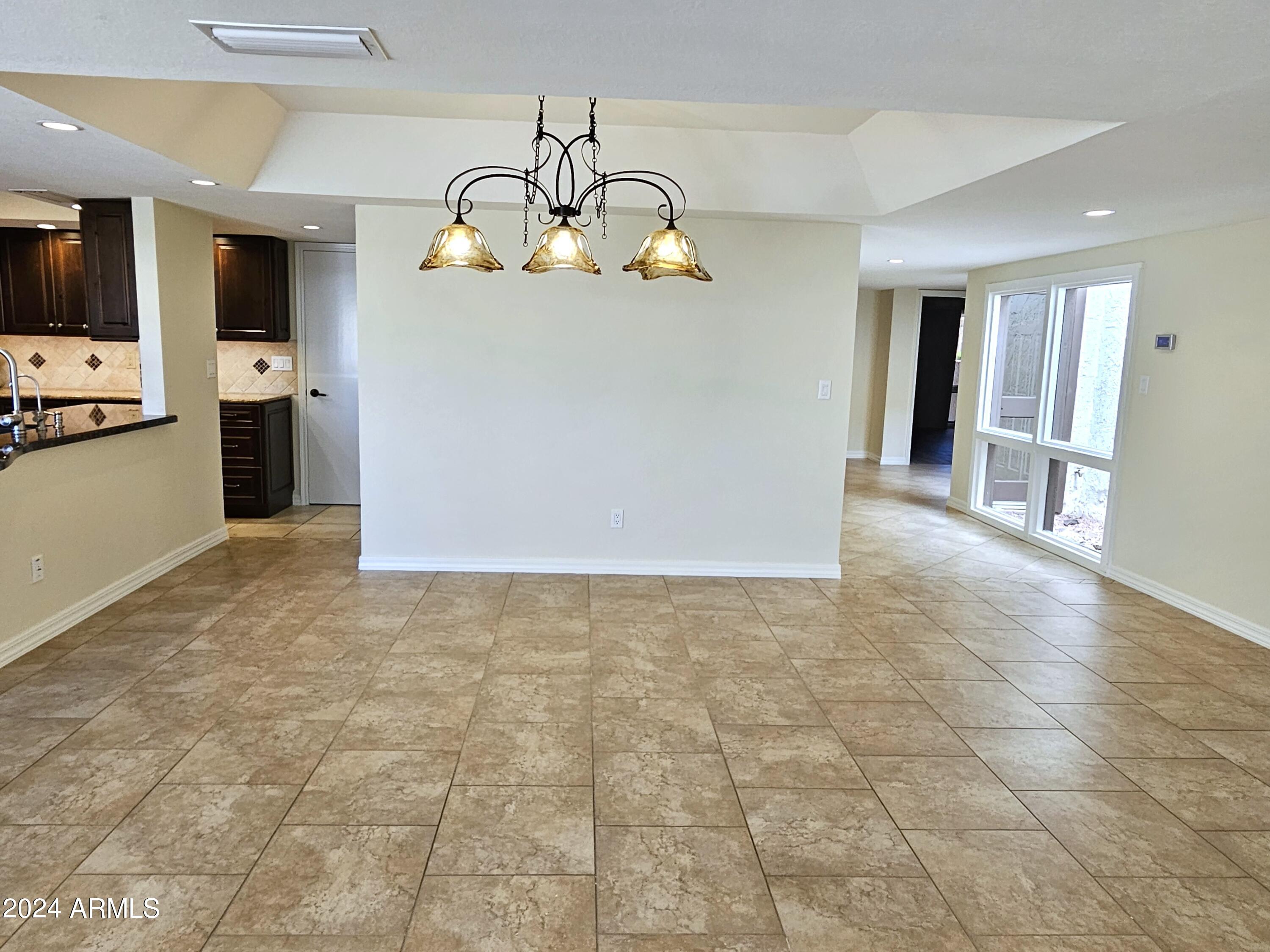 8109 E VIA DE VIVA --