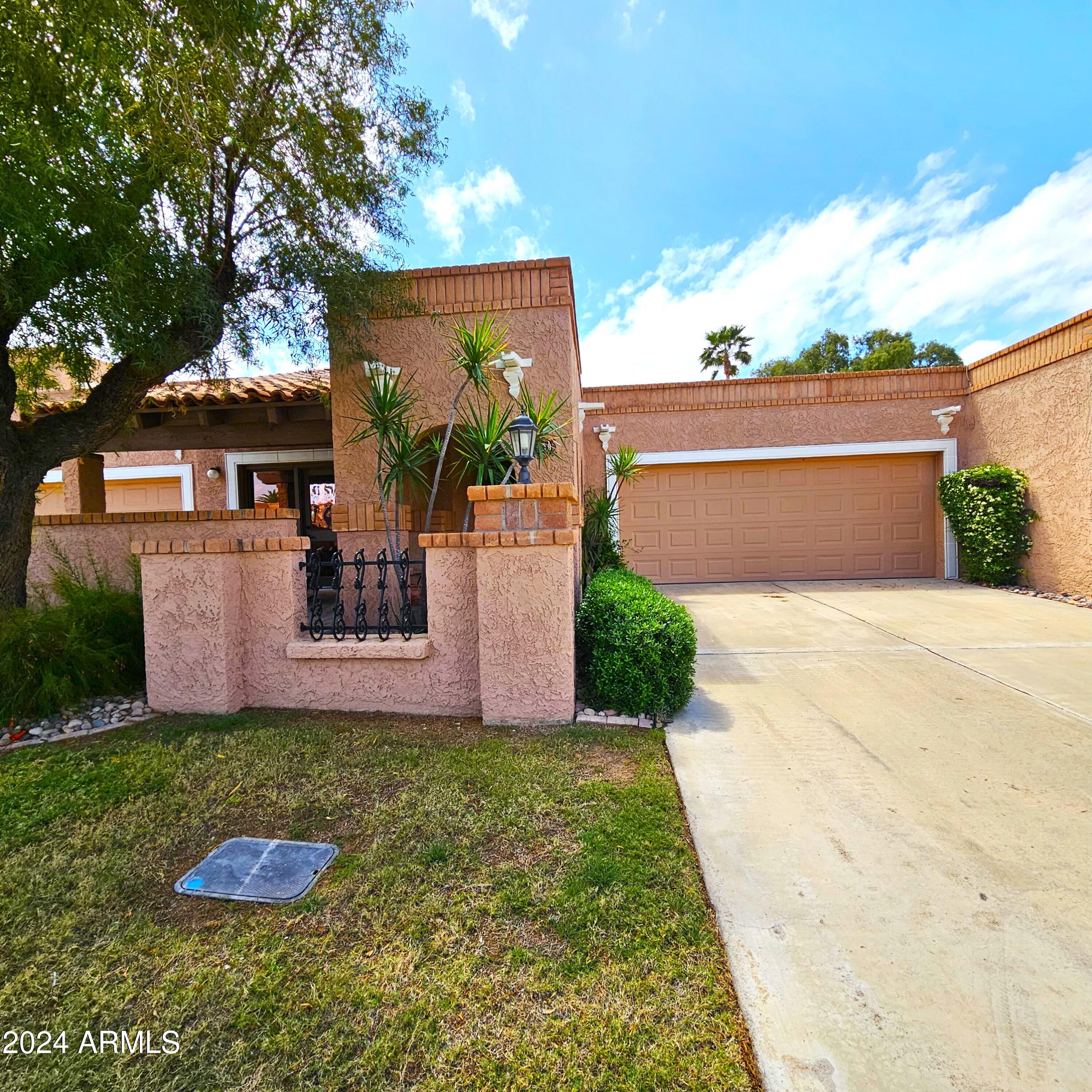 8109 E VIA DE VIVA --