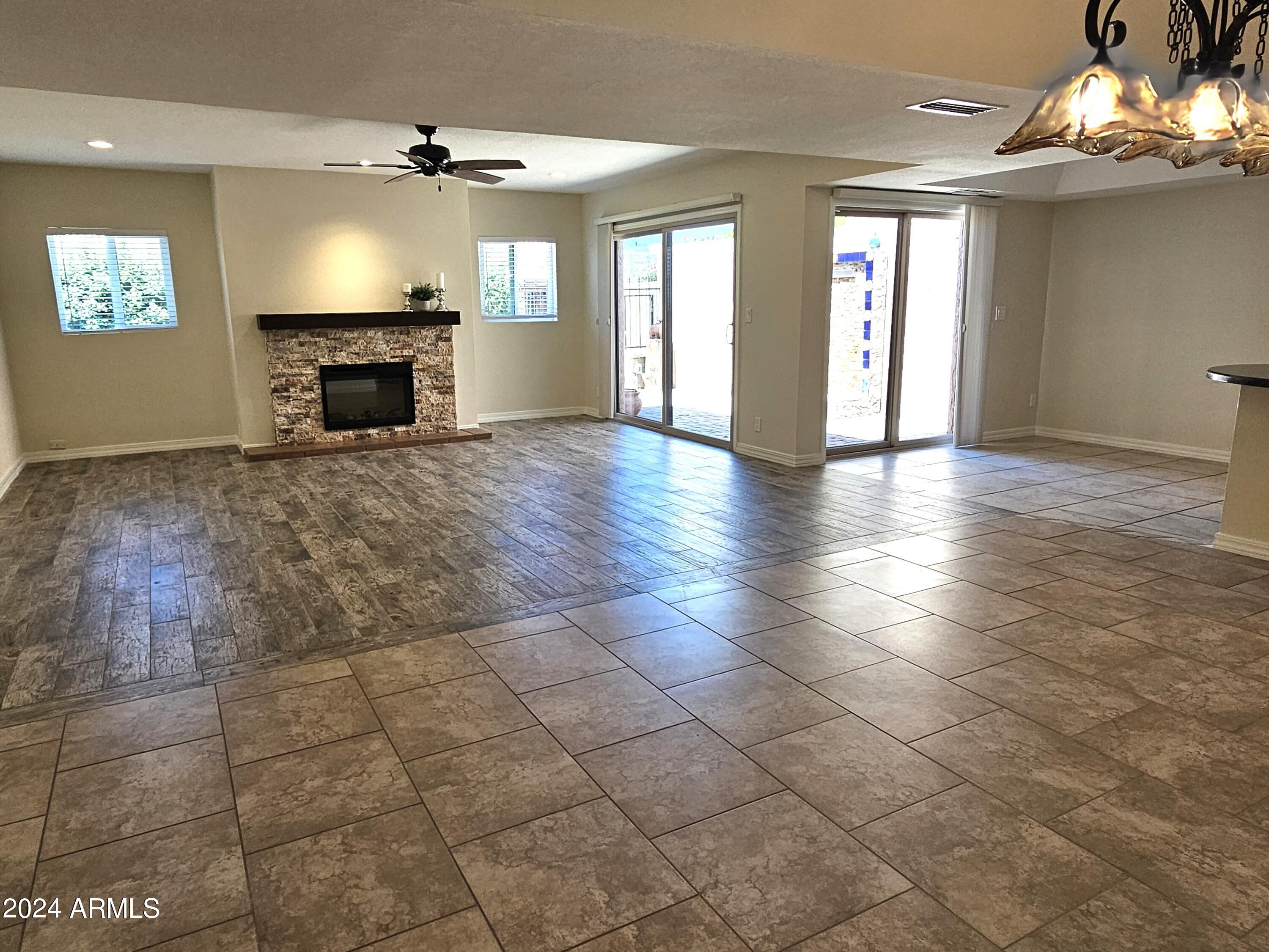 8109 E VIA DE VIVA --