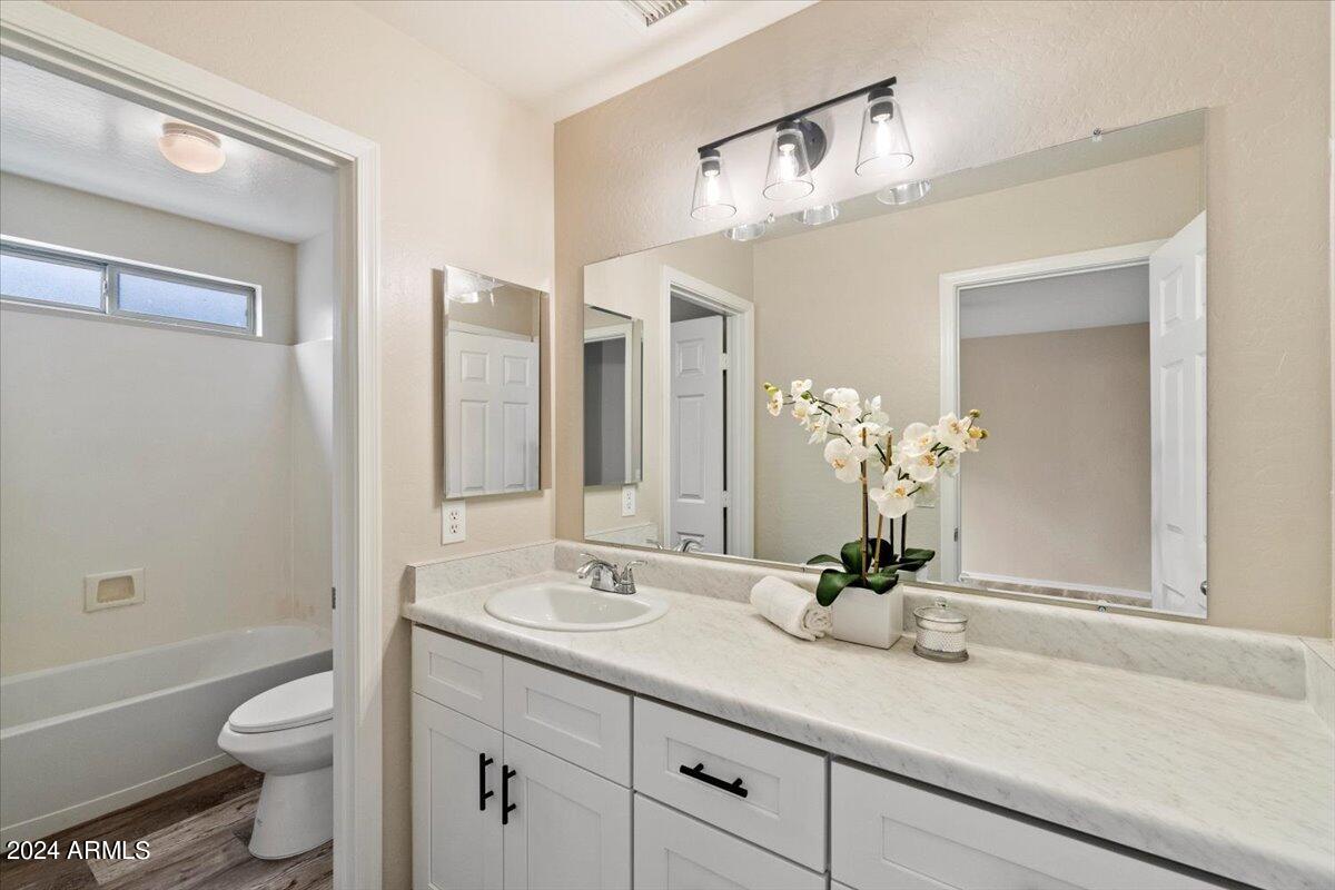 11834 W PORT ROYALE Lane