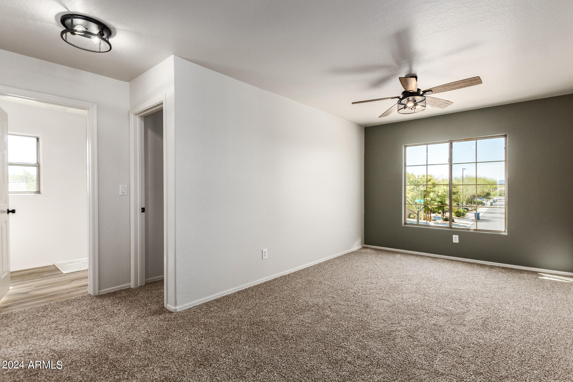 2731 W BISBEE Way