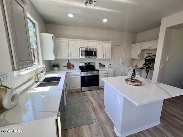 2731 W BISBEE Way