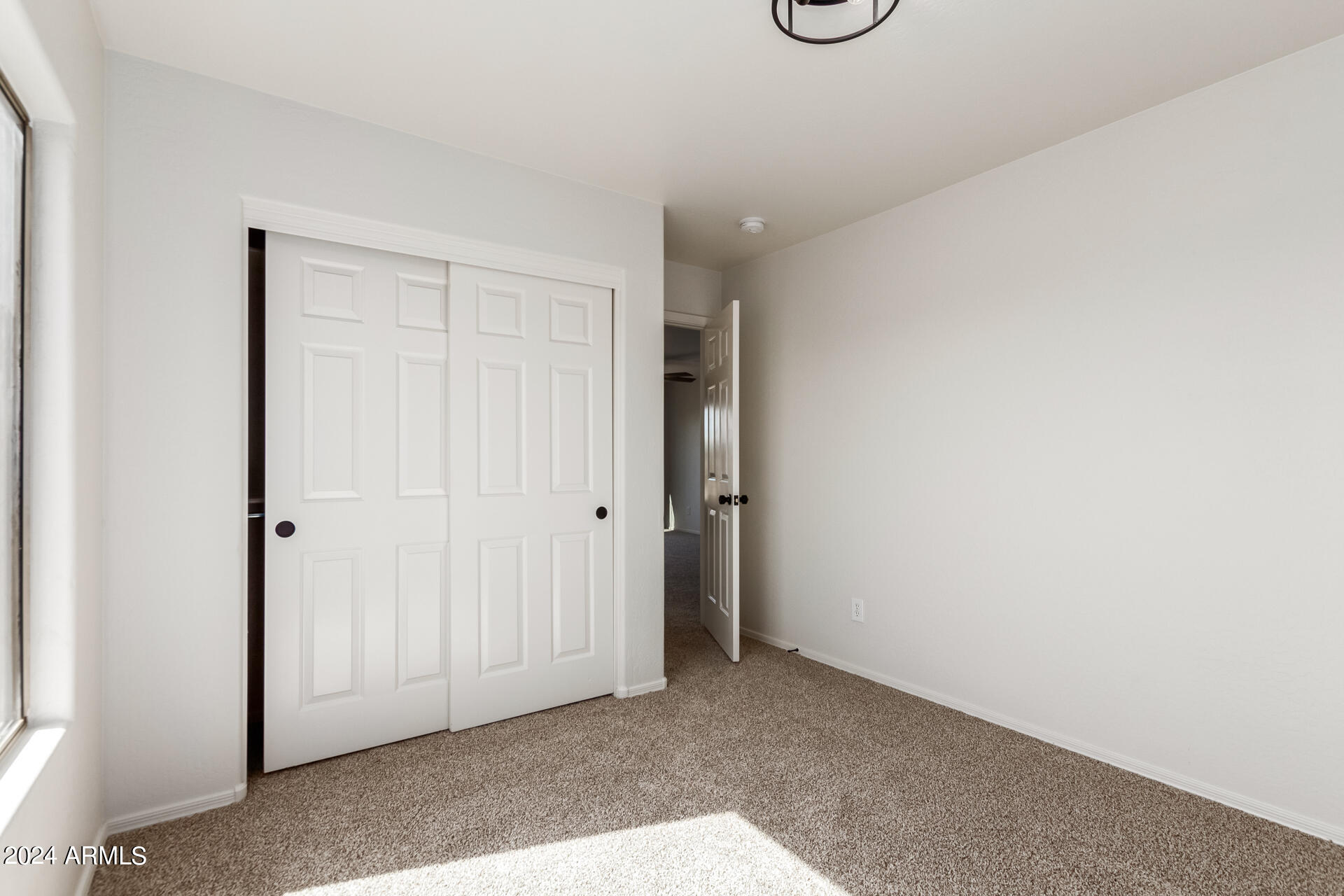 2731 W BISBEE Way