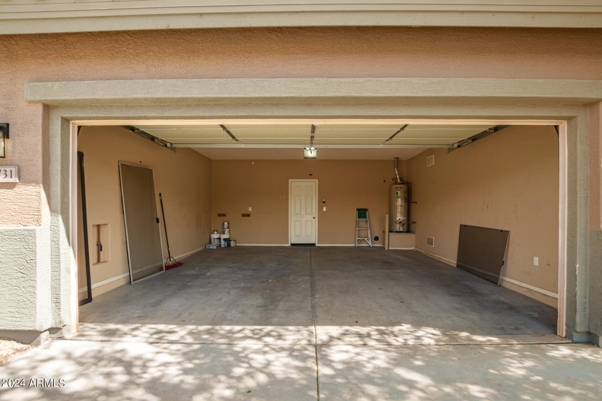 2731 W BISBEE Way