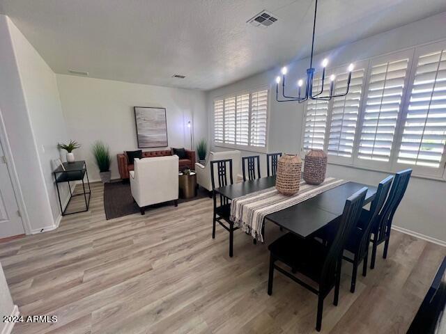 2731 W BISBEE Way