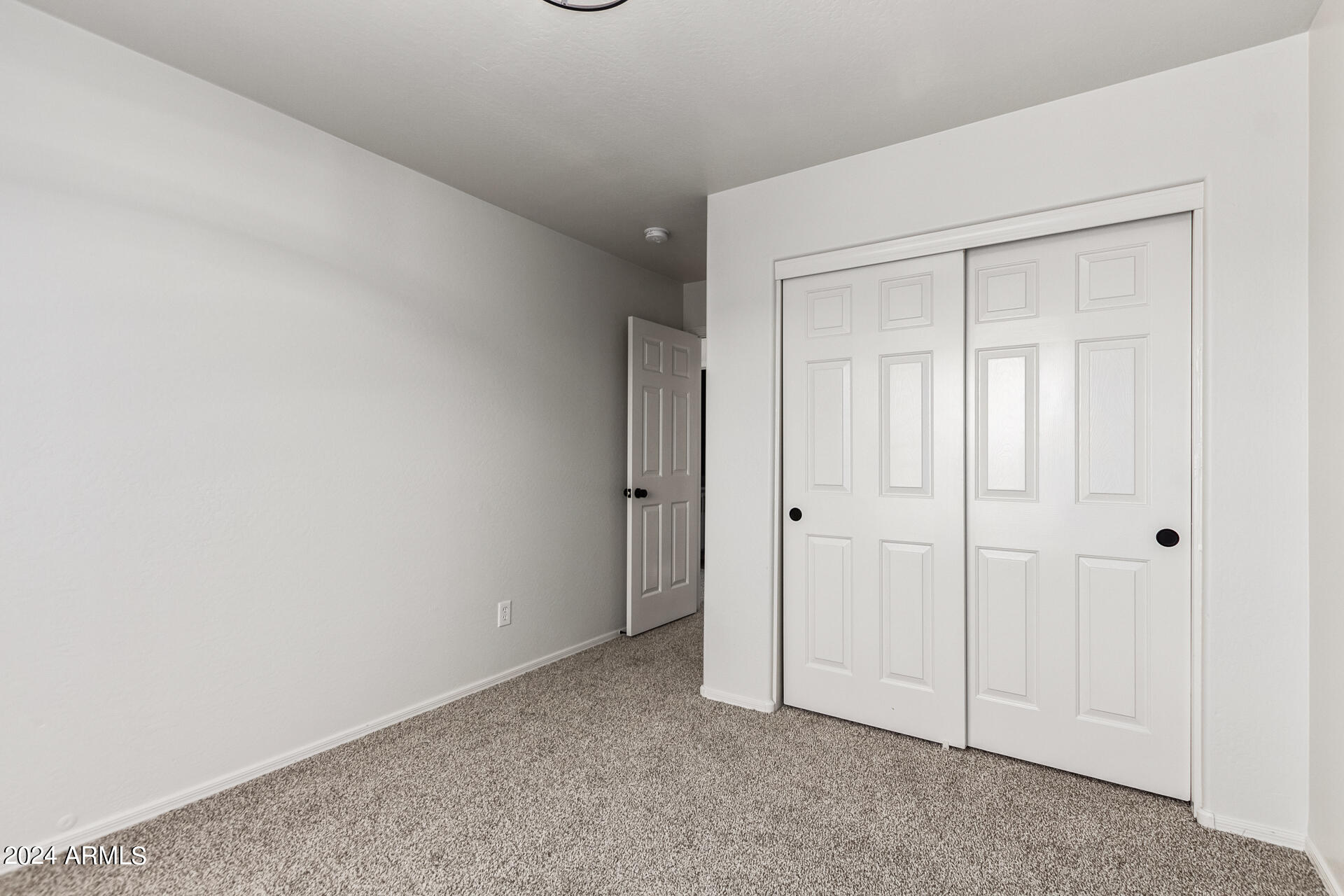 2731 W BISBEE Way