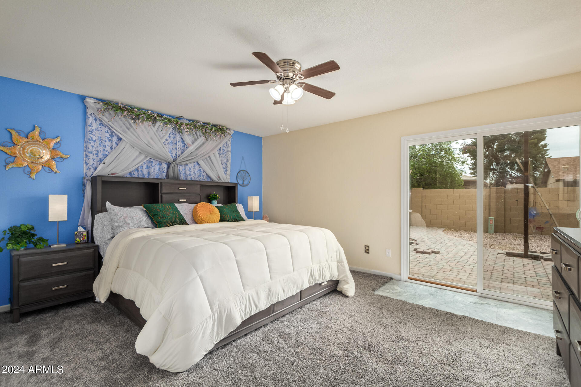815 W KIVA Avenue