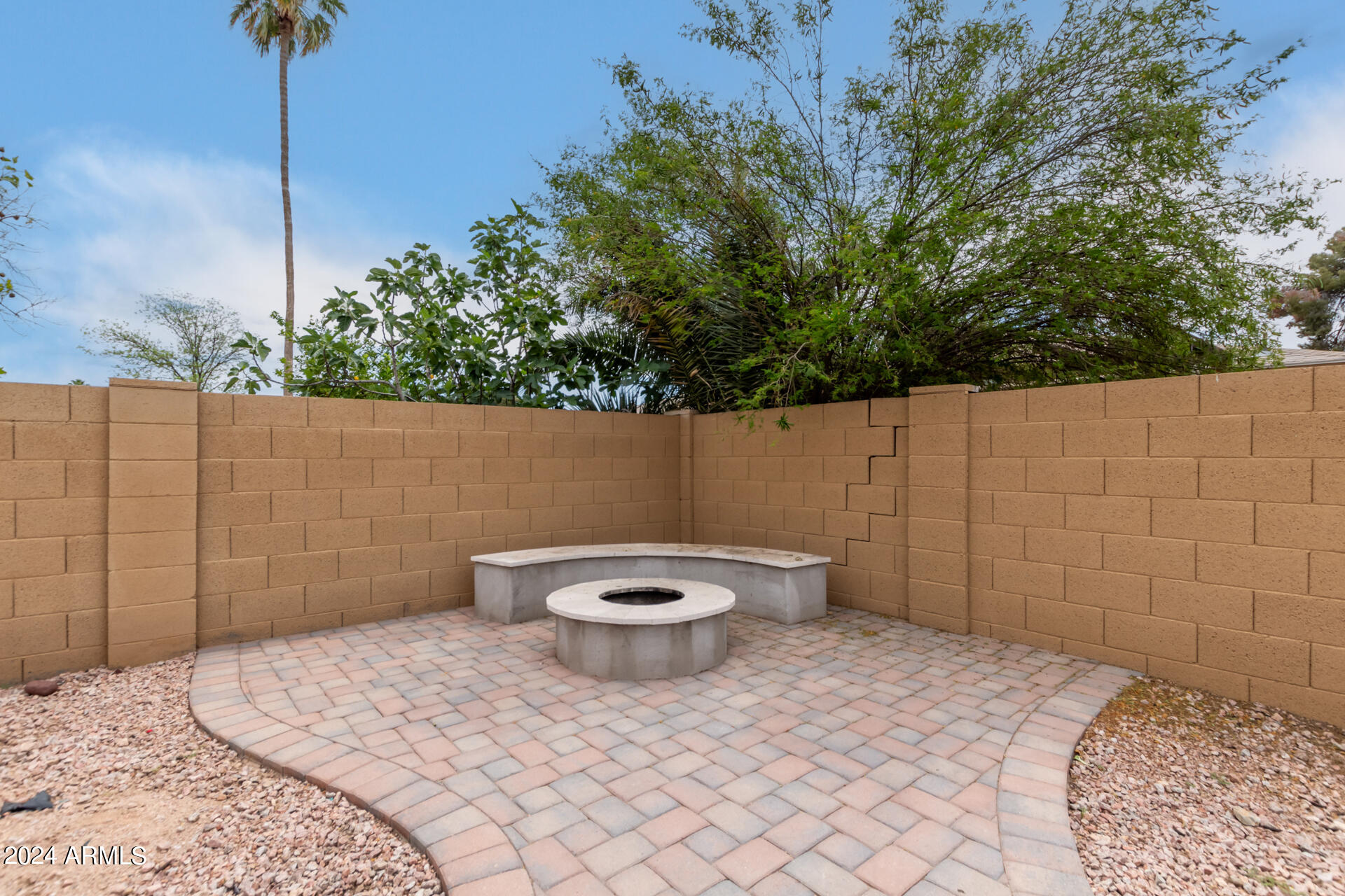 815 W KIVA Avenue