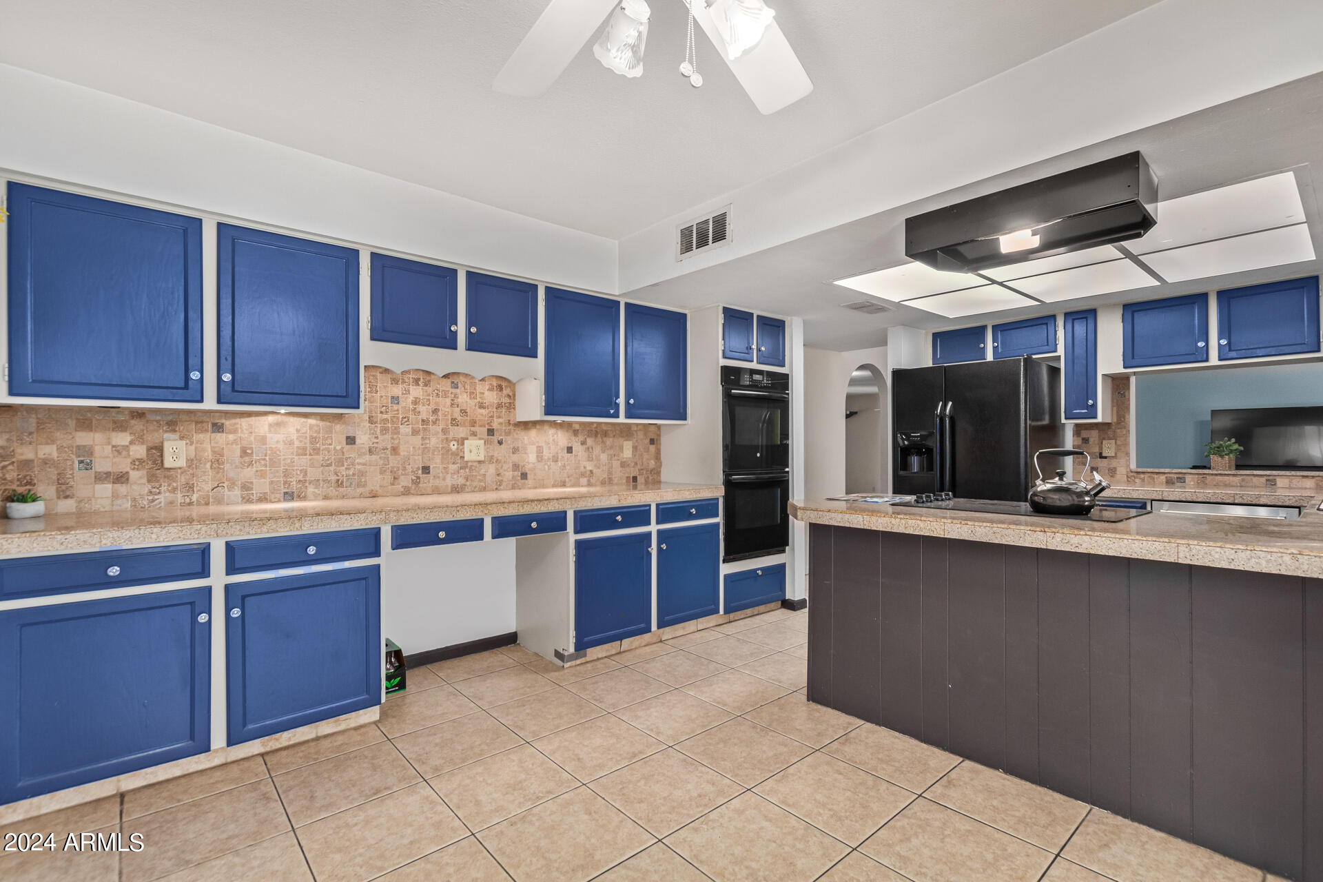 815 W KIVA Avenue