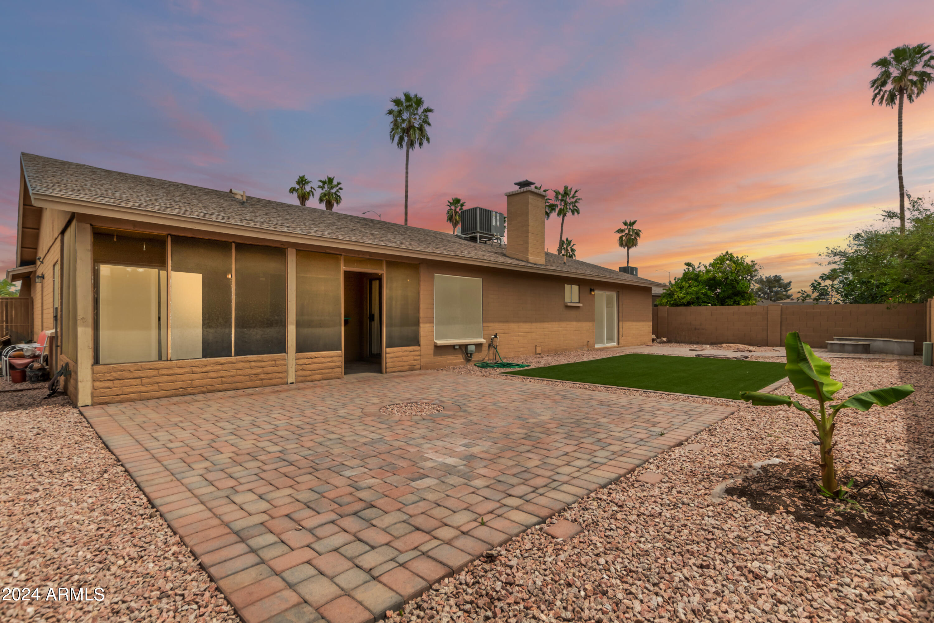 815 W KIVA Avenue