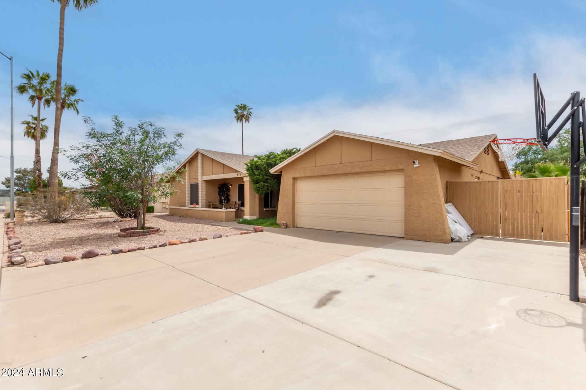 815 W KIVA Avenue