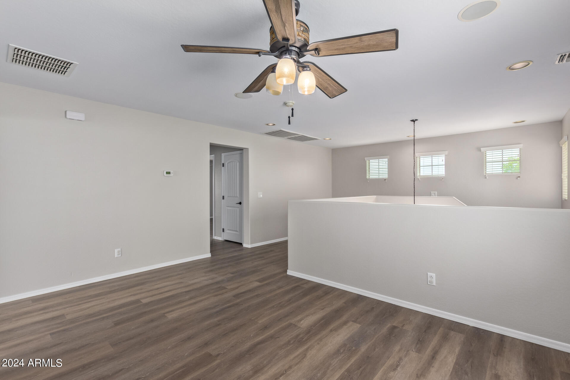 91 W HACKBERRY Drive