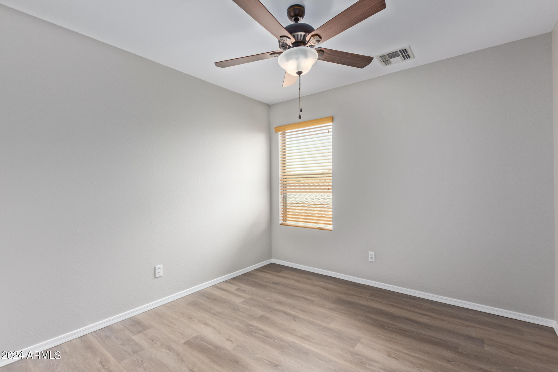 91 W HACKBERRY Drive