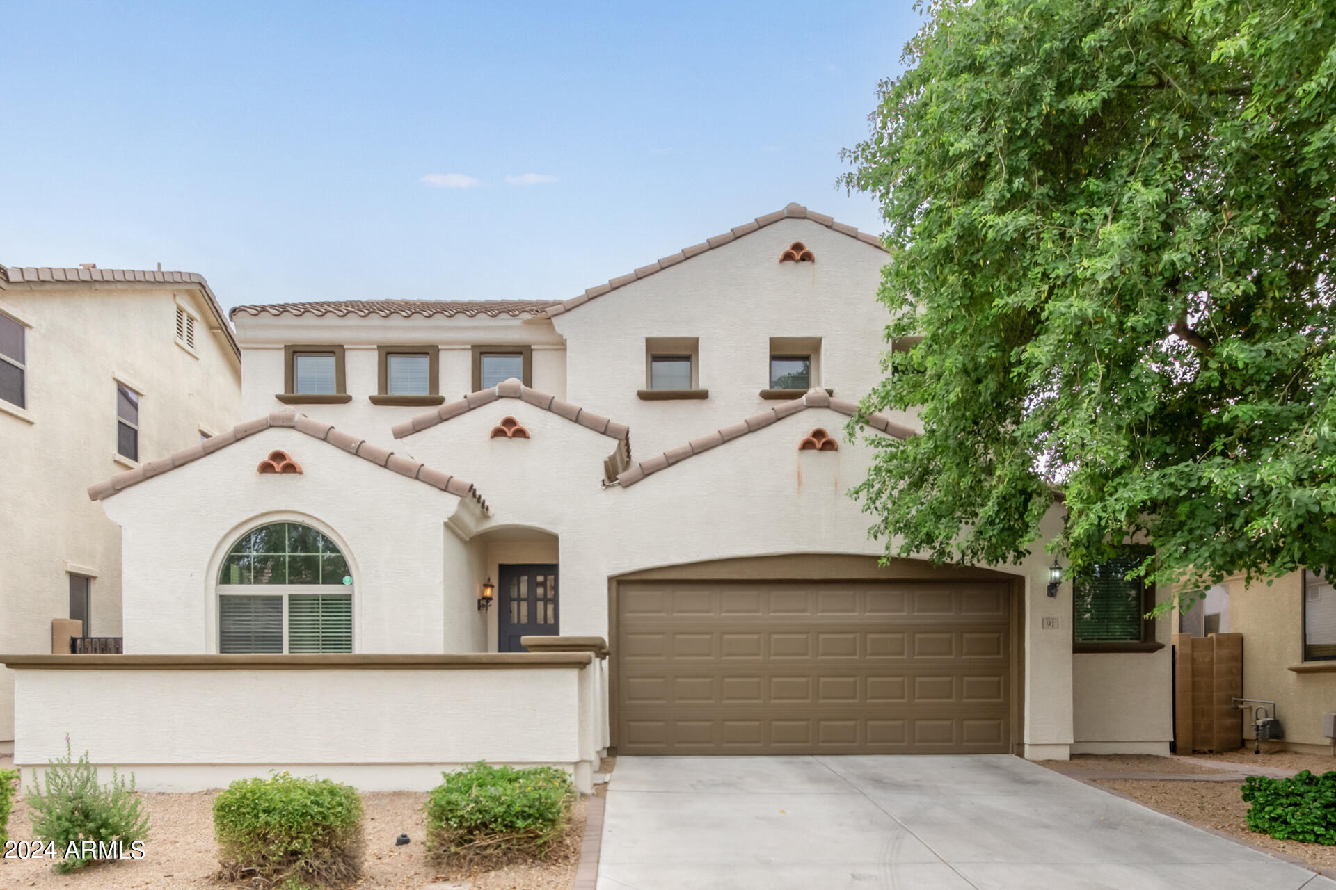 91 W HACKBERRY Drive