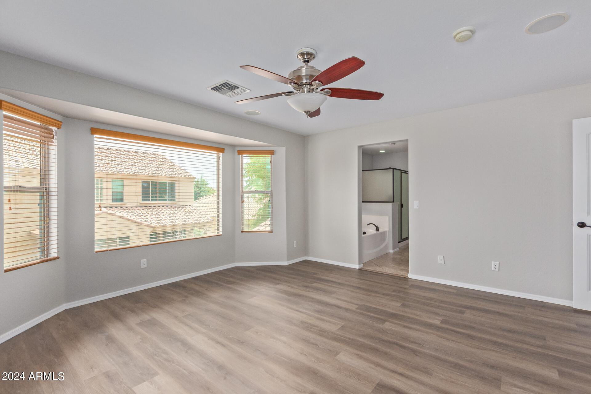 91 W HACKBERRY Drive