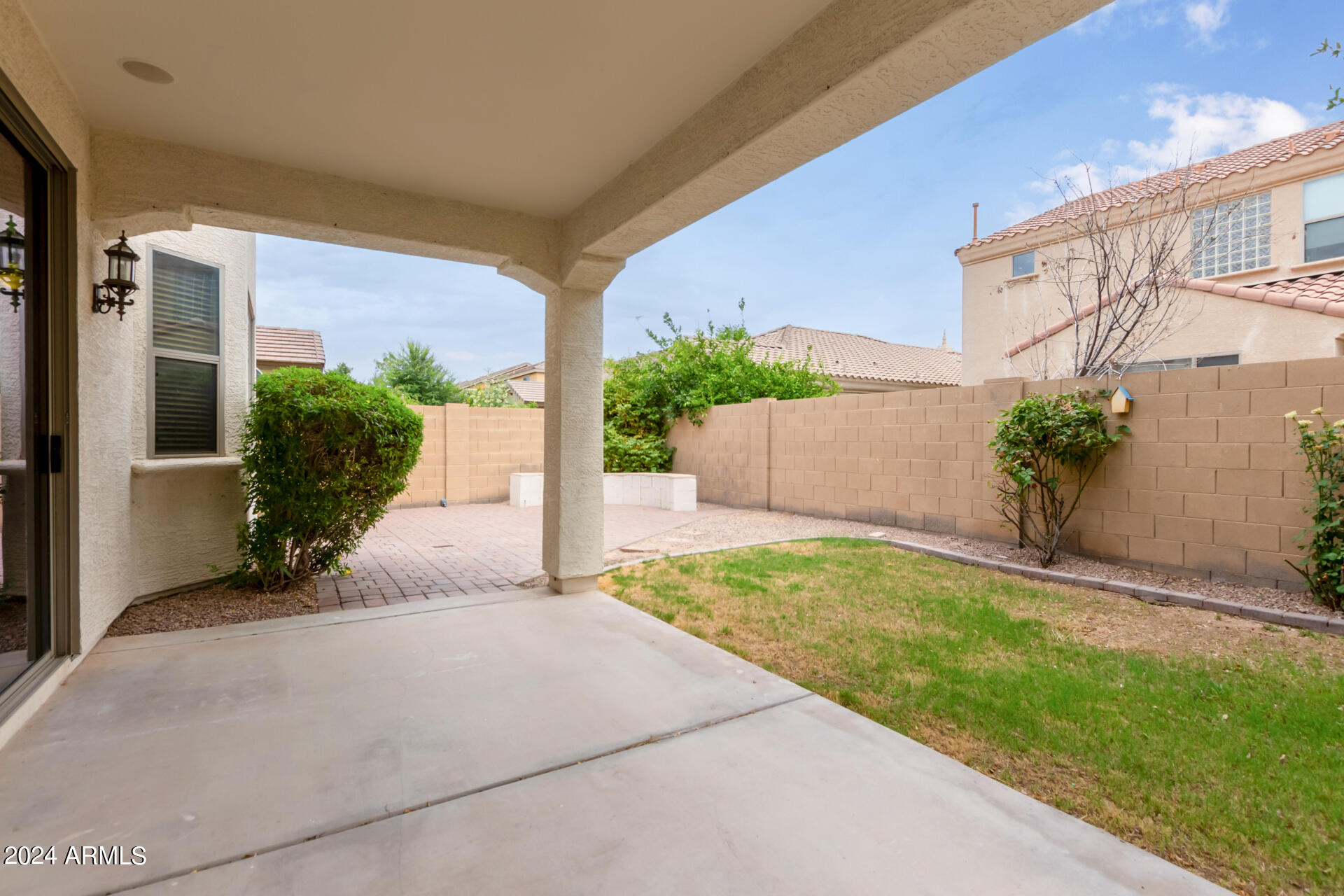 91 W HACKBERRY Drive