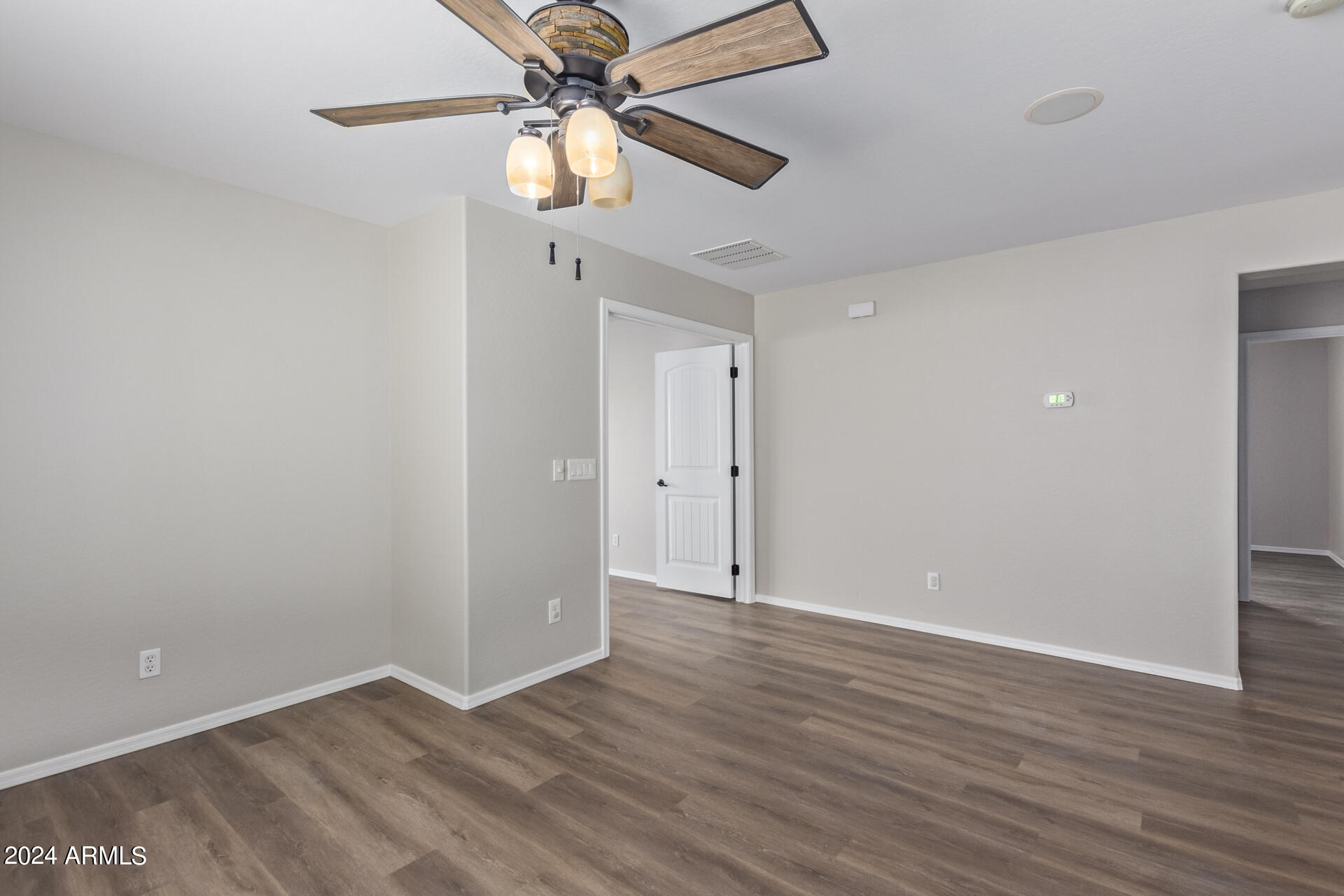 91 W HACKBERRY Drive