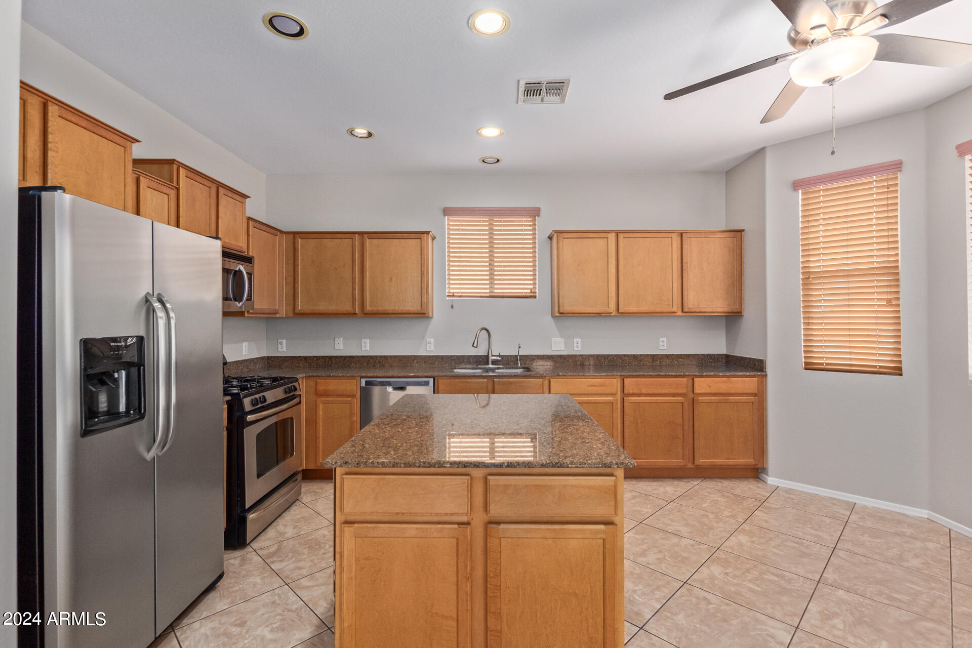 91 W HACKBERRY Drive