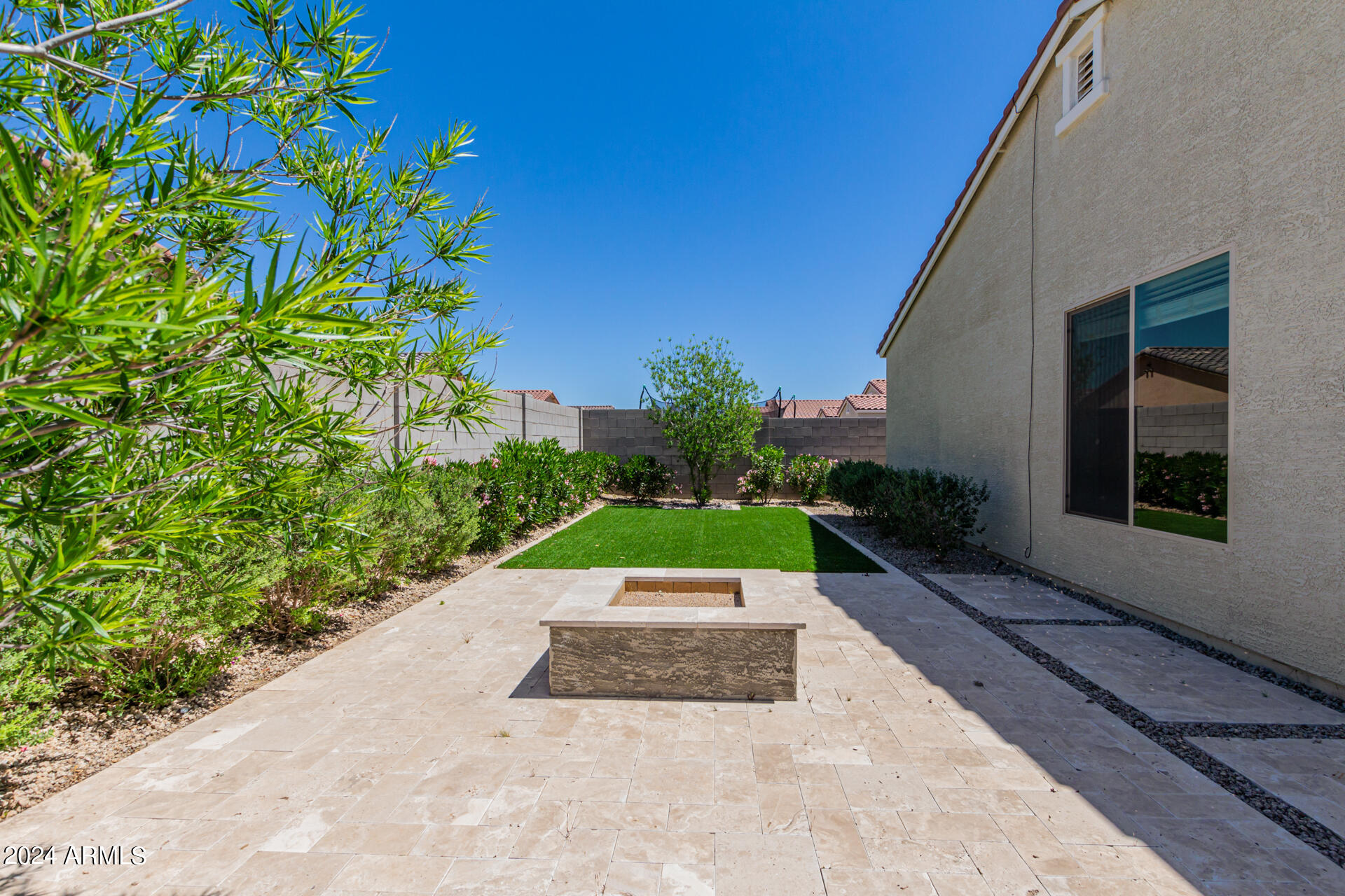 1772 W AZTEC Drive
