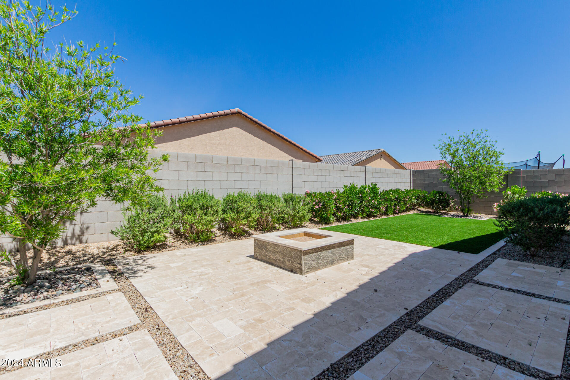 1772 W AZTEC Drive