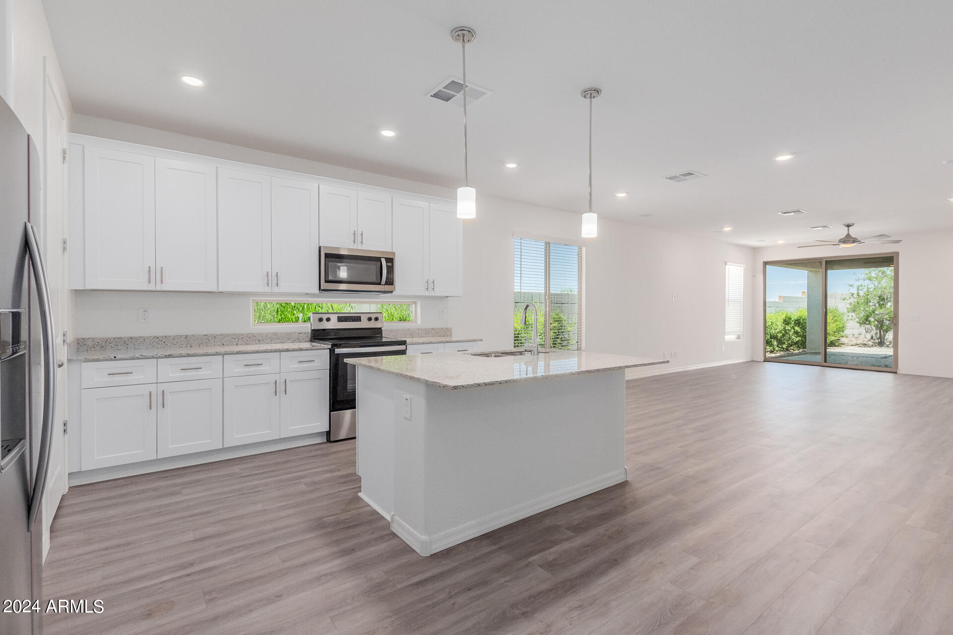 1772 W AZTEC Drive