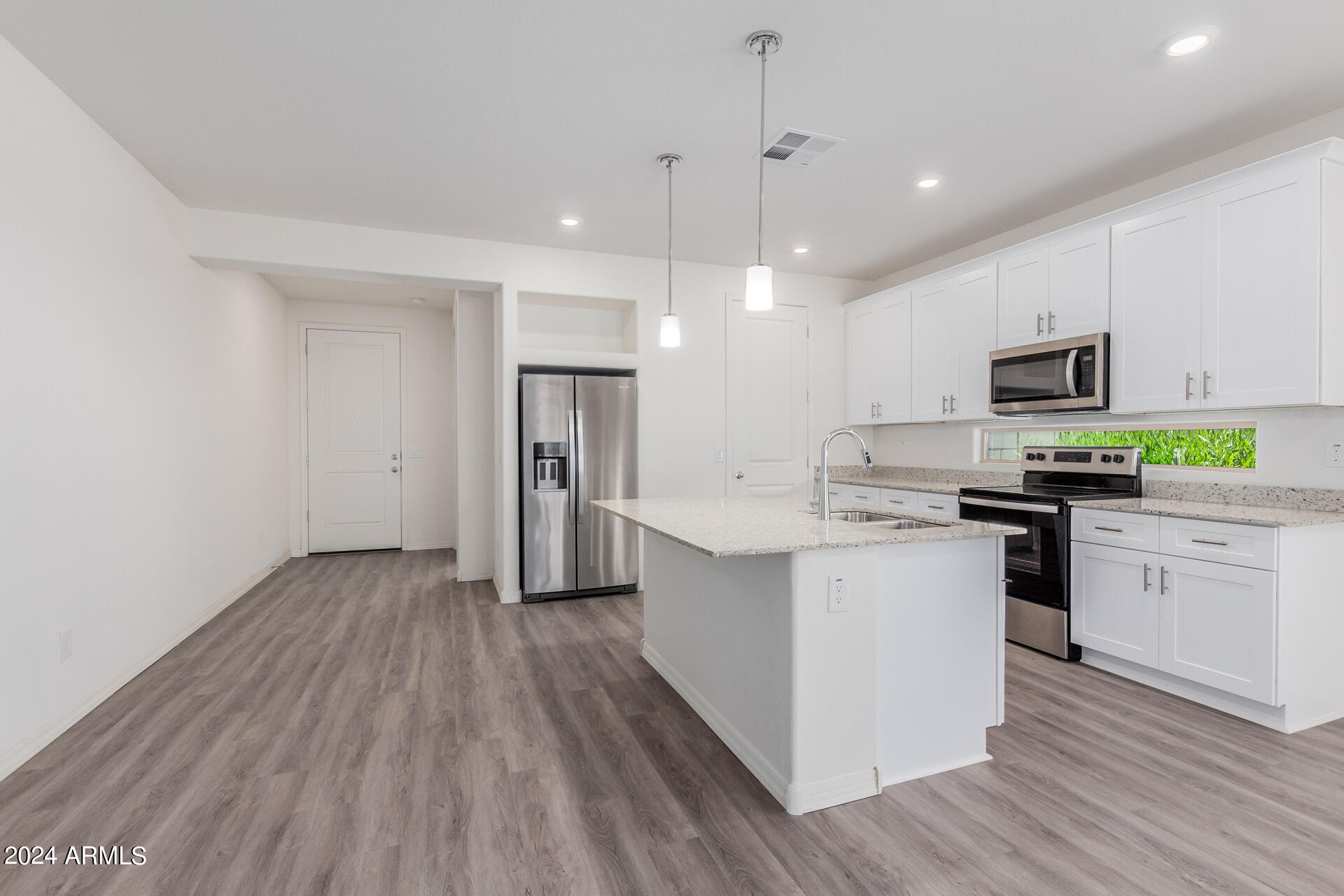 1772 W AZTEC Drive