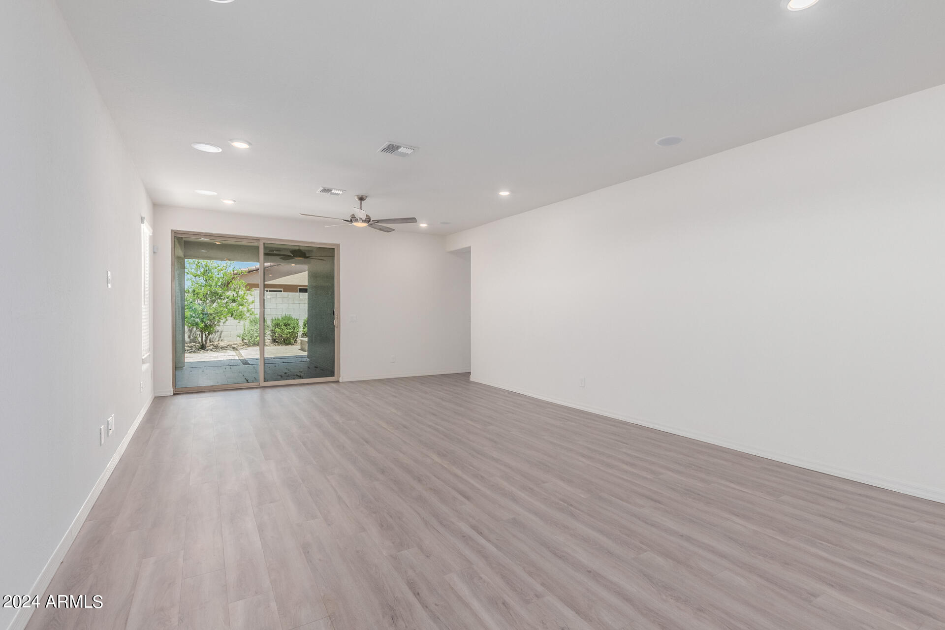 1772 W AZTEC Drive