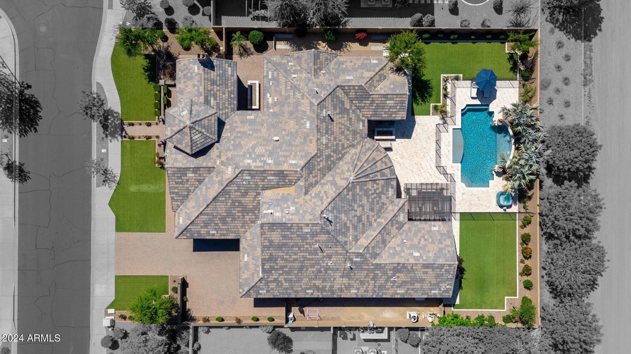 2040 E ARIS Drive