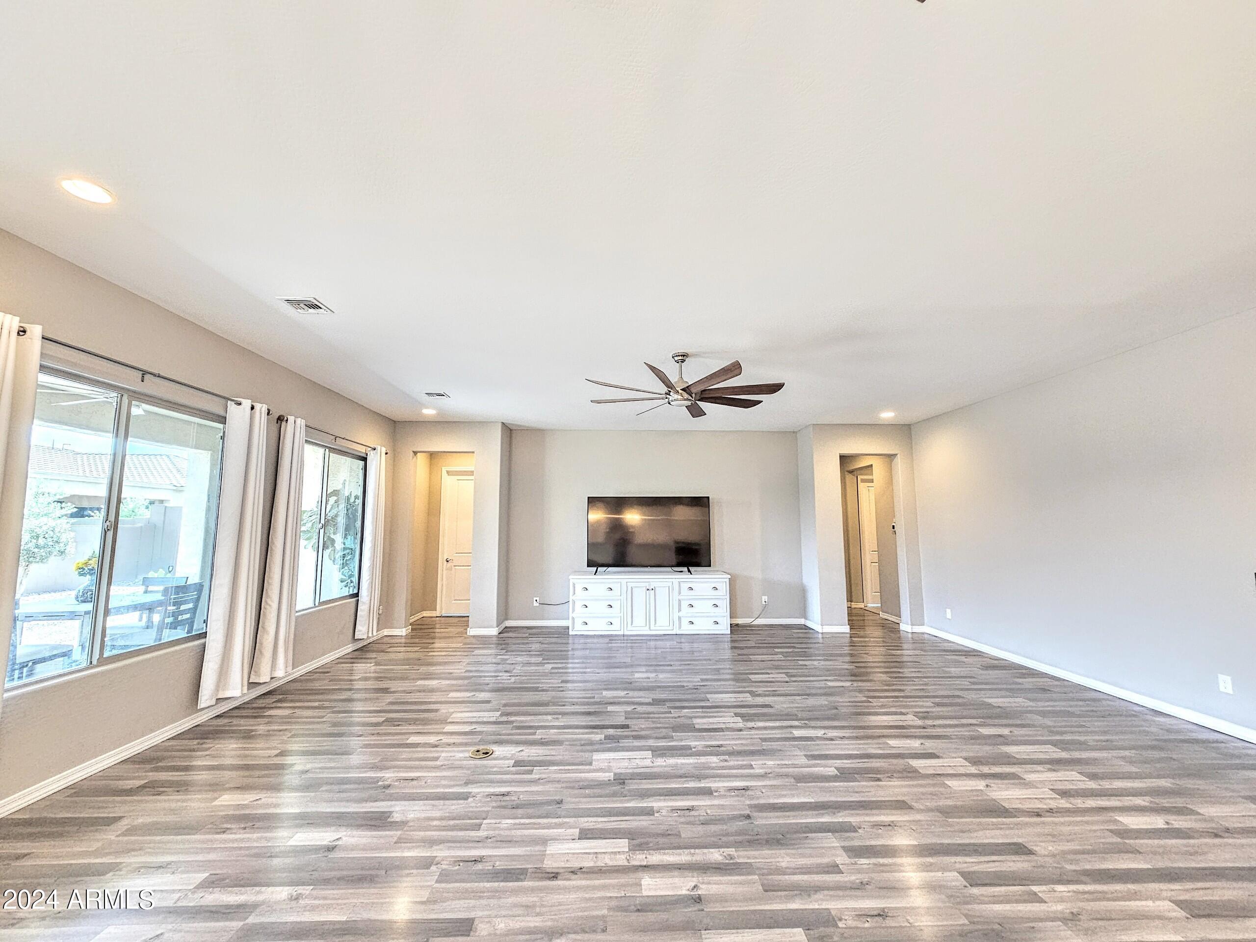 8159 W MERRIWEATHER Way