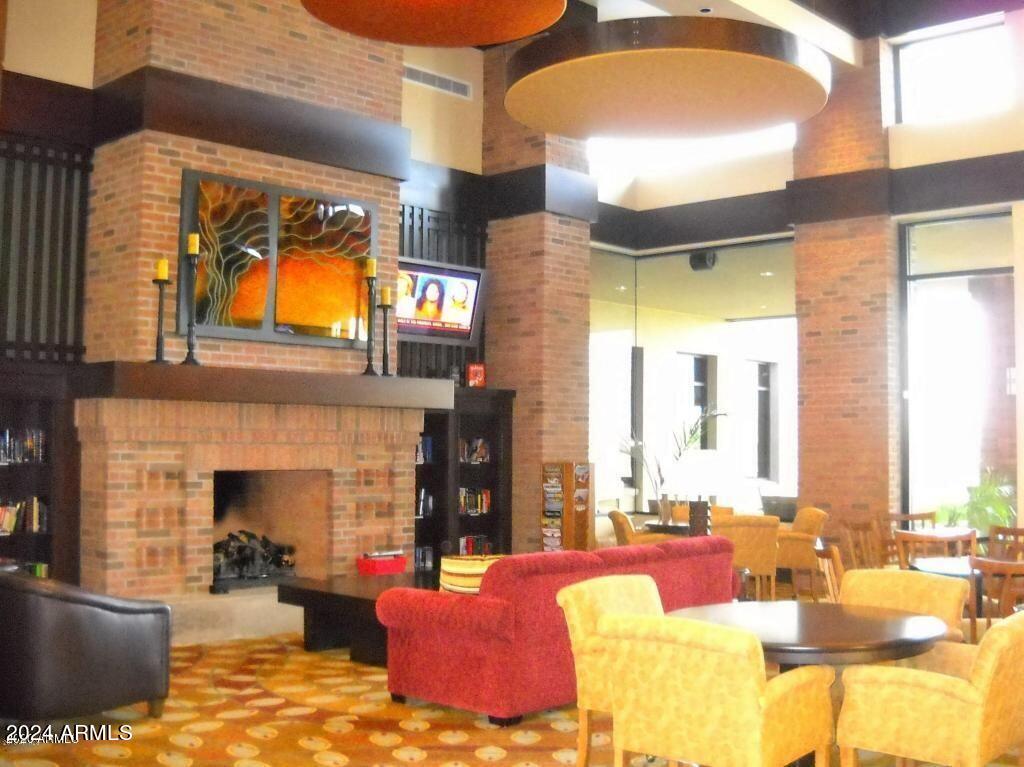 8159 W MERRIWEATHER Way