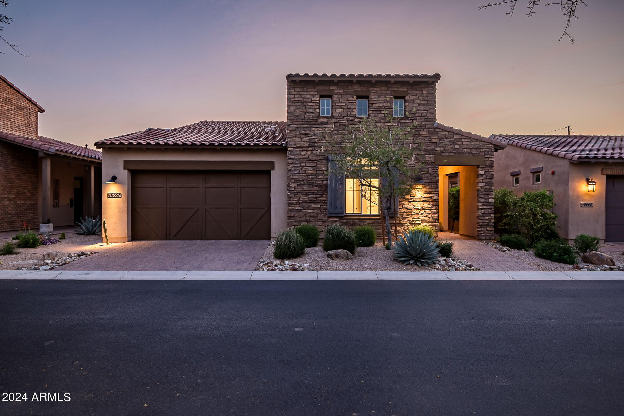 8667 E EASTWOOD Circle
