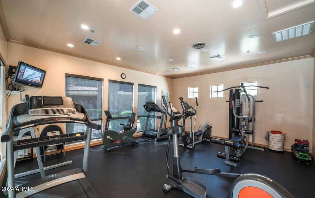 955 E KNOX Road, 118